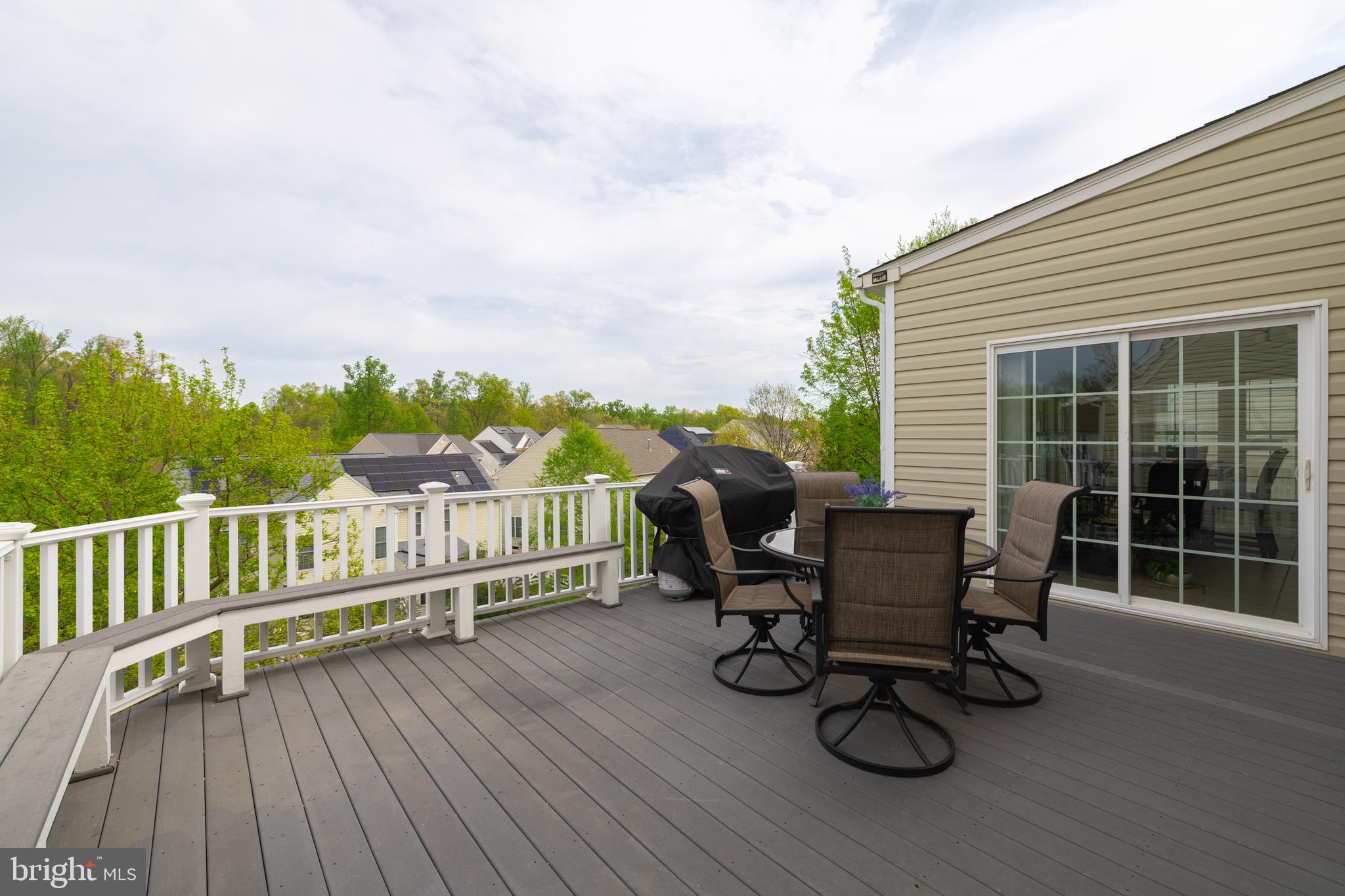 LAUREL HILL - Residential