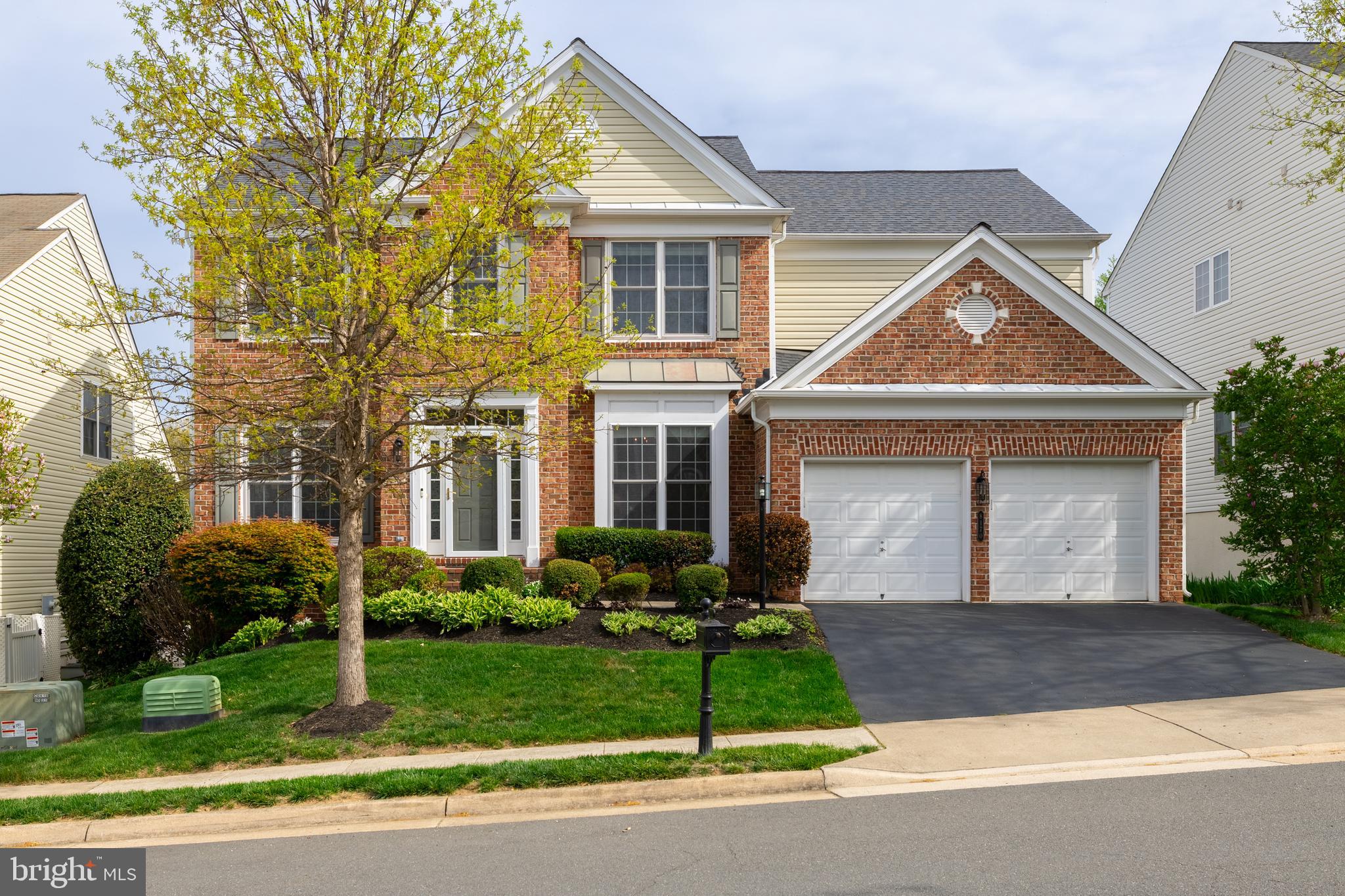 LAUREL HILL - Residential