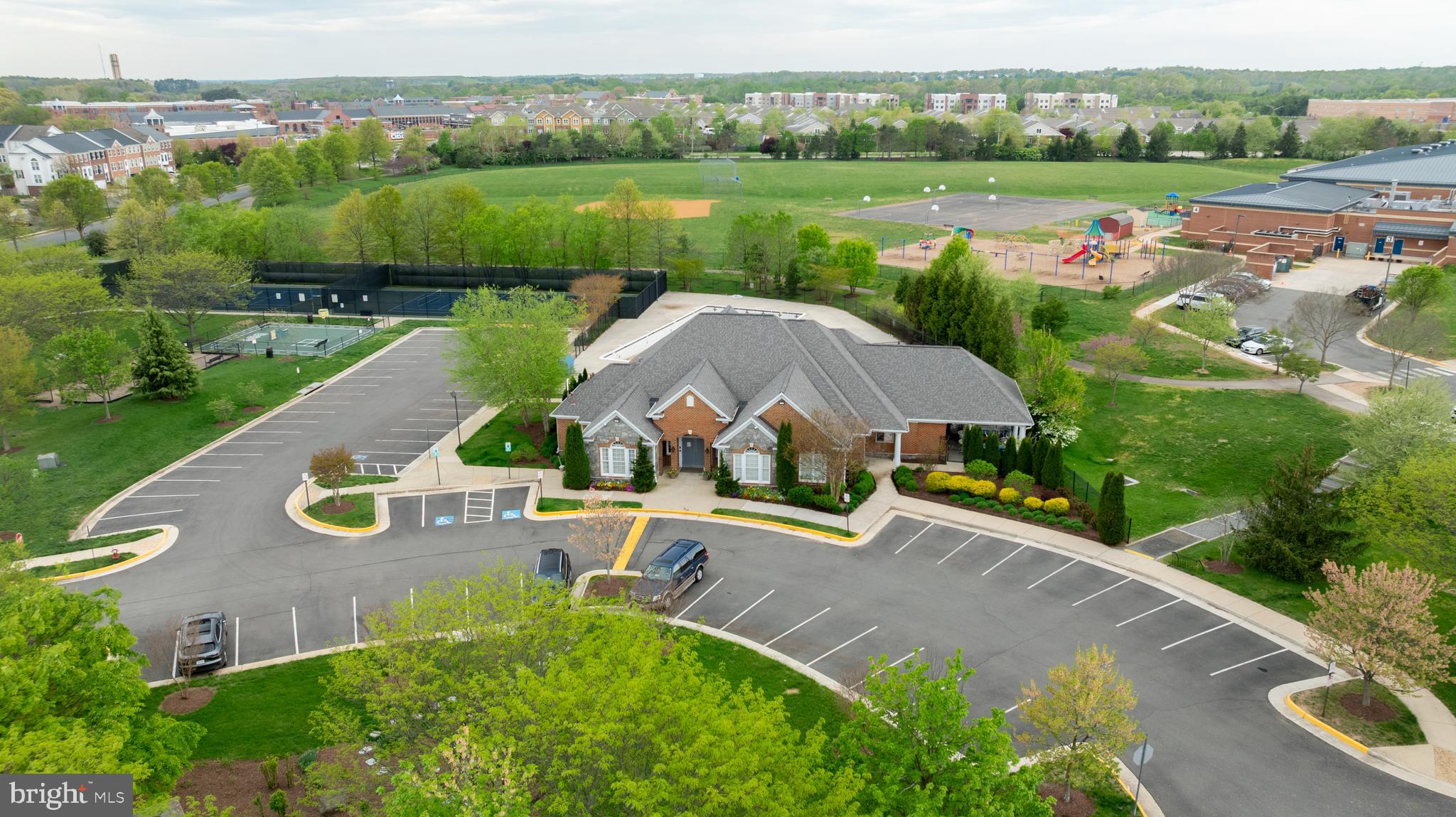 LAUREL HILL - Residential