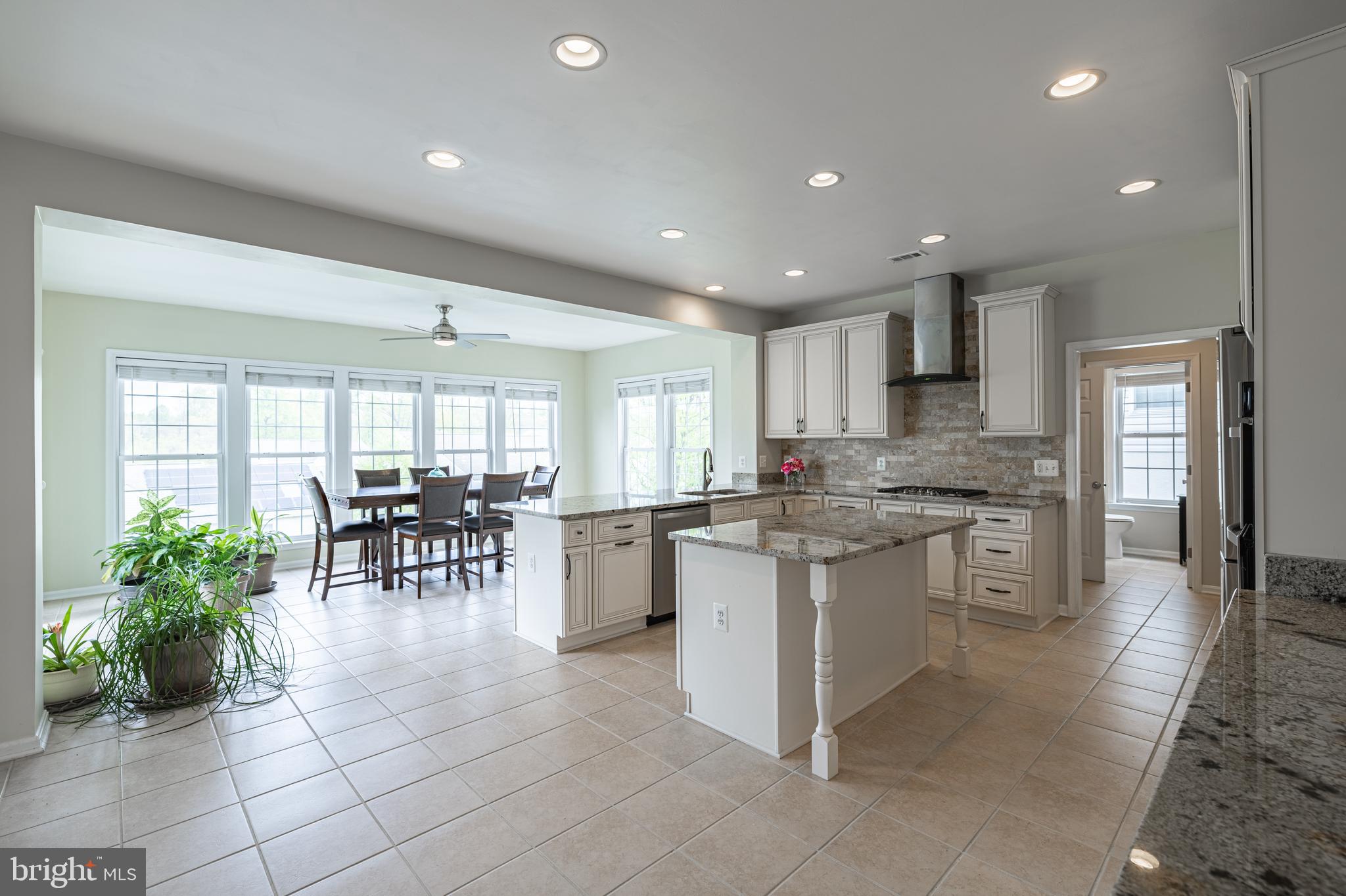 LAUREL HILL - Residential