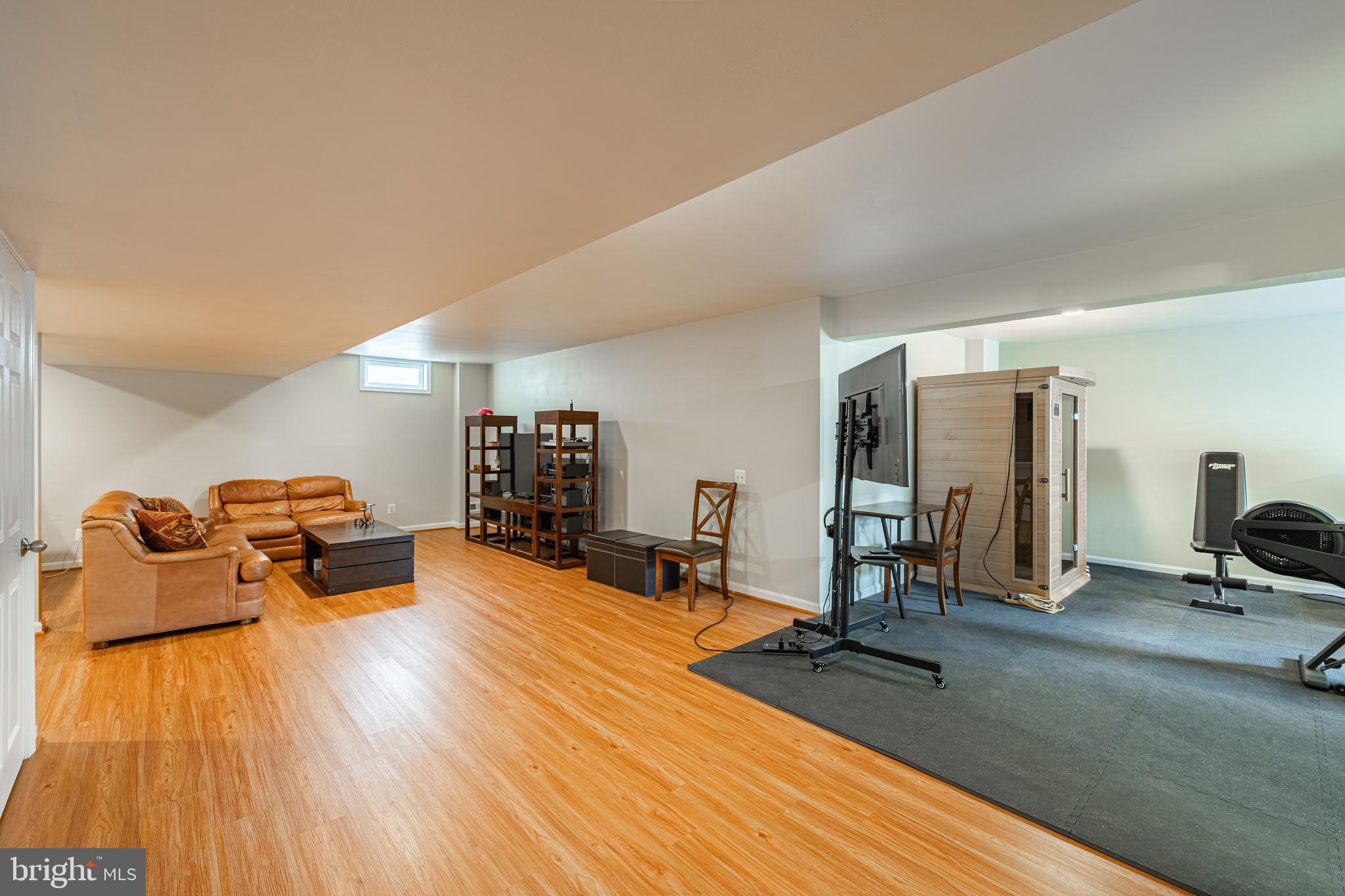 LAUREL HILL - Residential