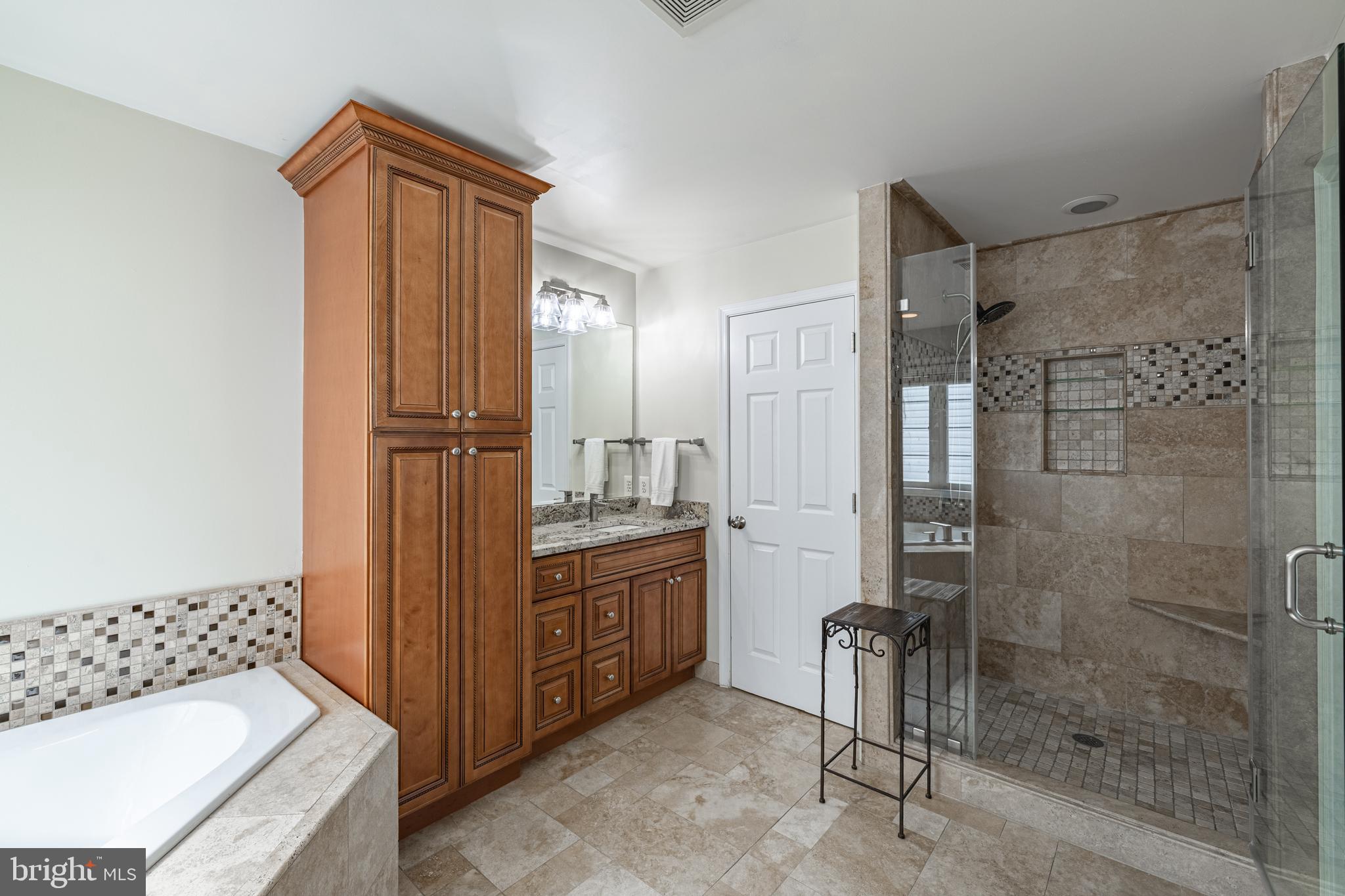 LAUREL HILL - Residential