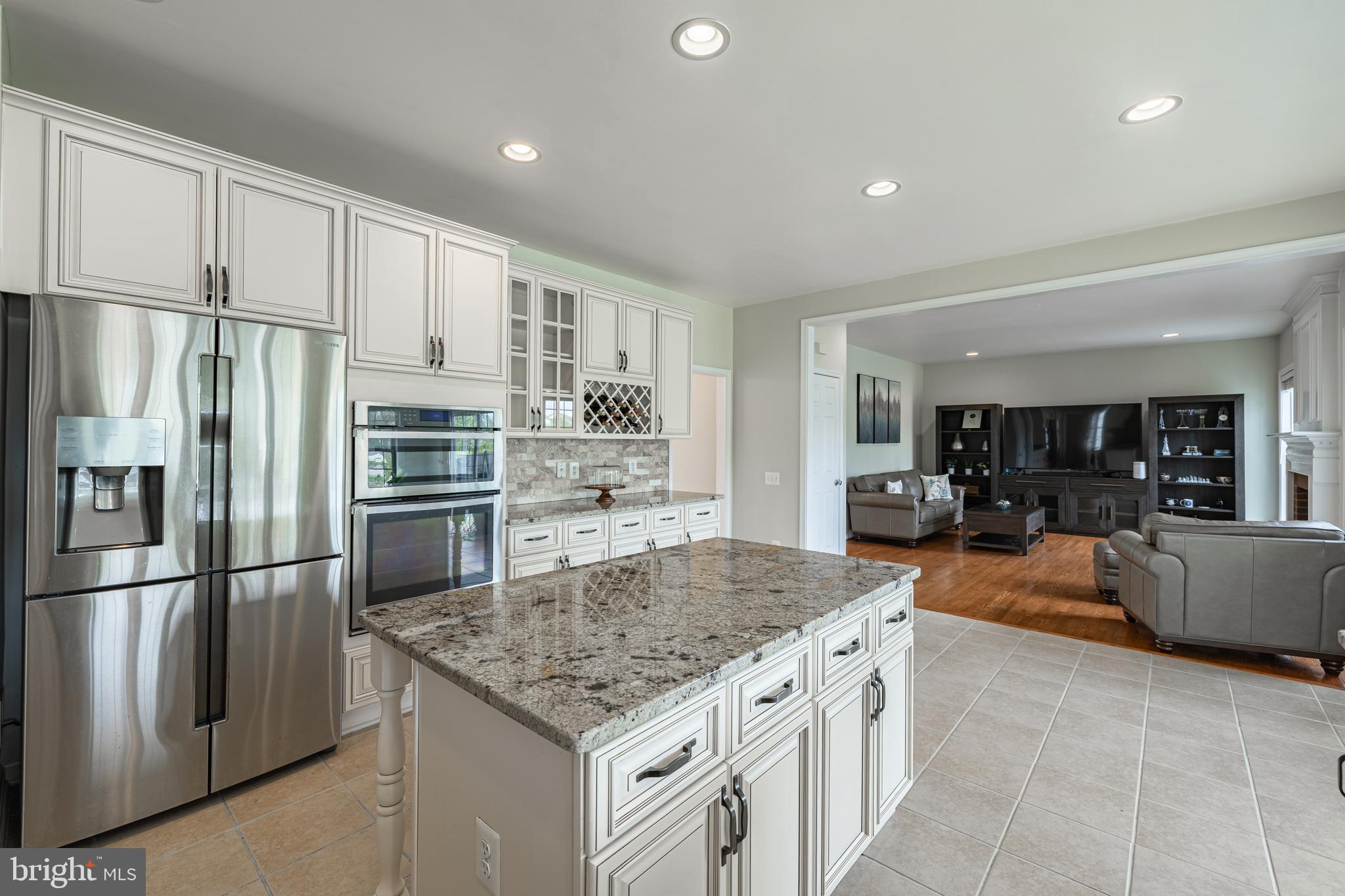 LAUREL HILL - Residential