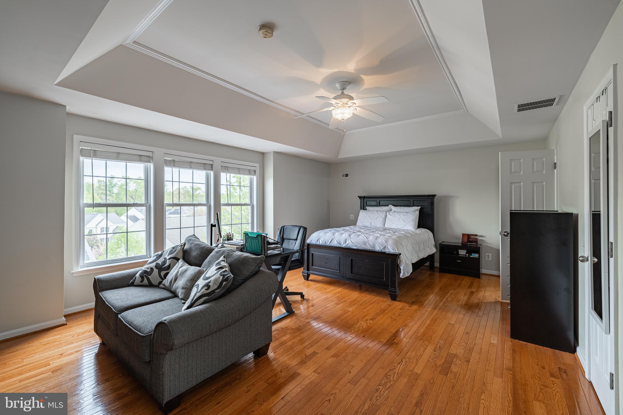 LAUREL HILL - Residential