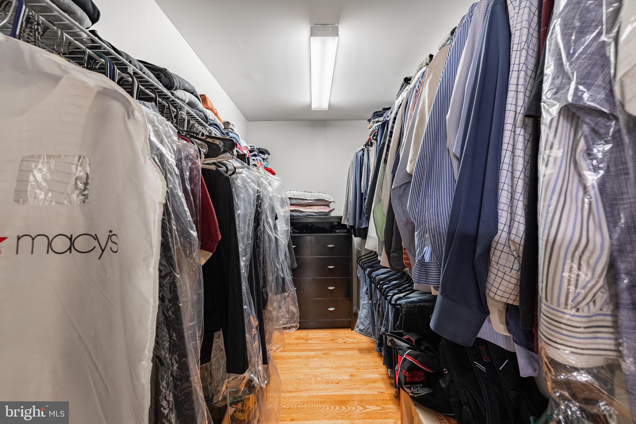 LAUREL HILL - Residential