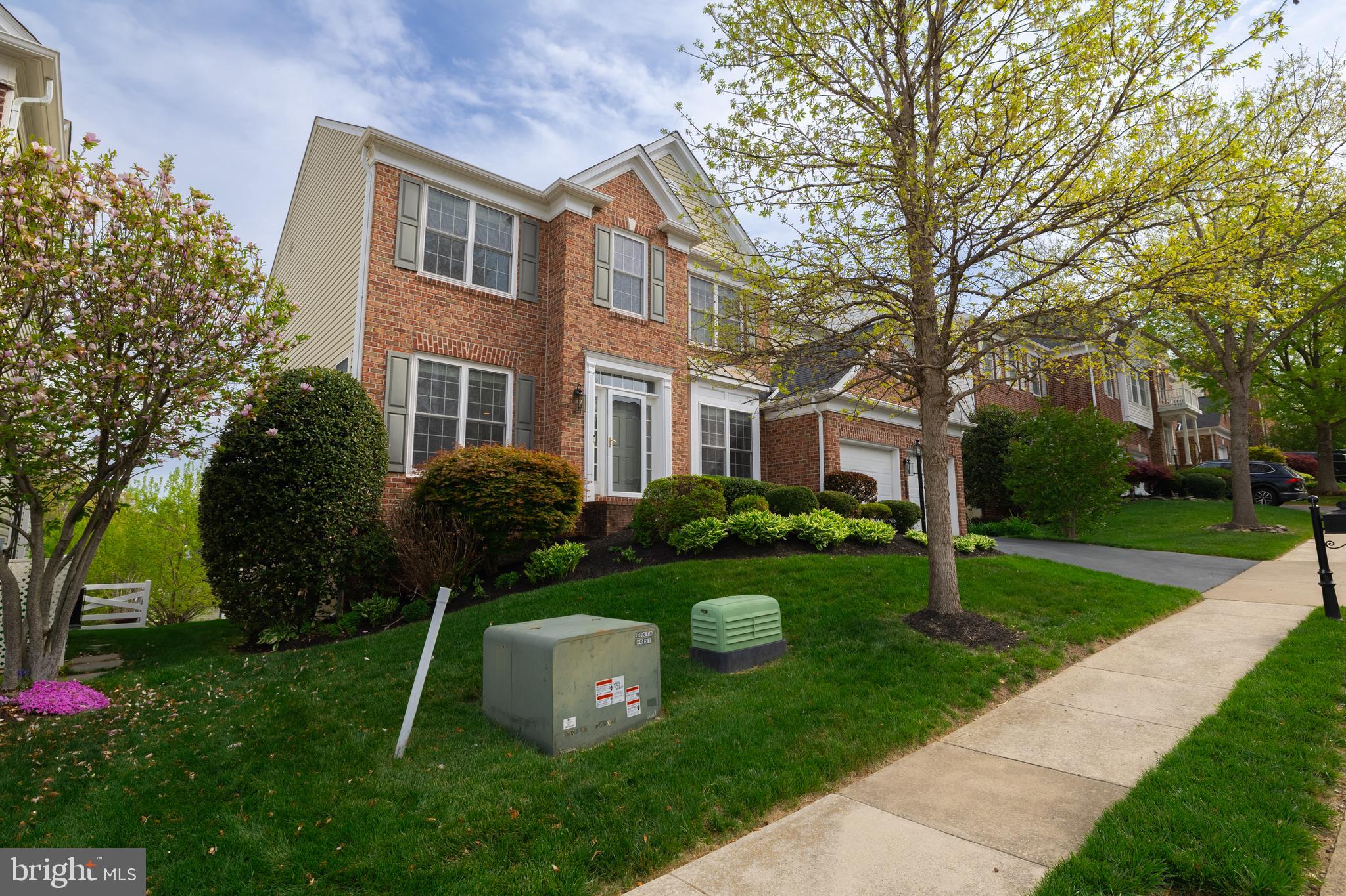 LAUREL HILL - Residential