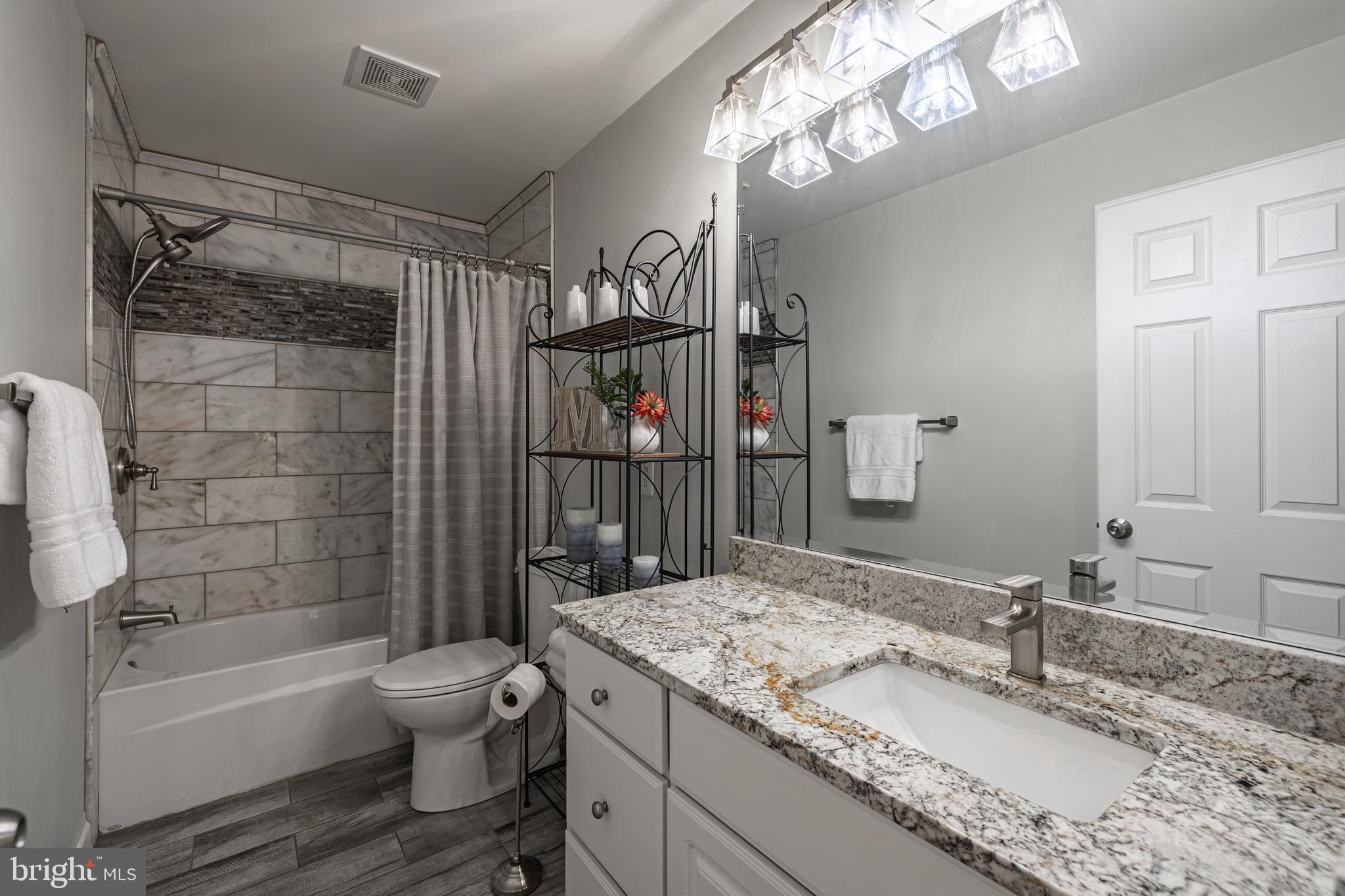 LAUREL HILL - Residential