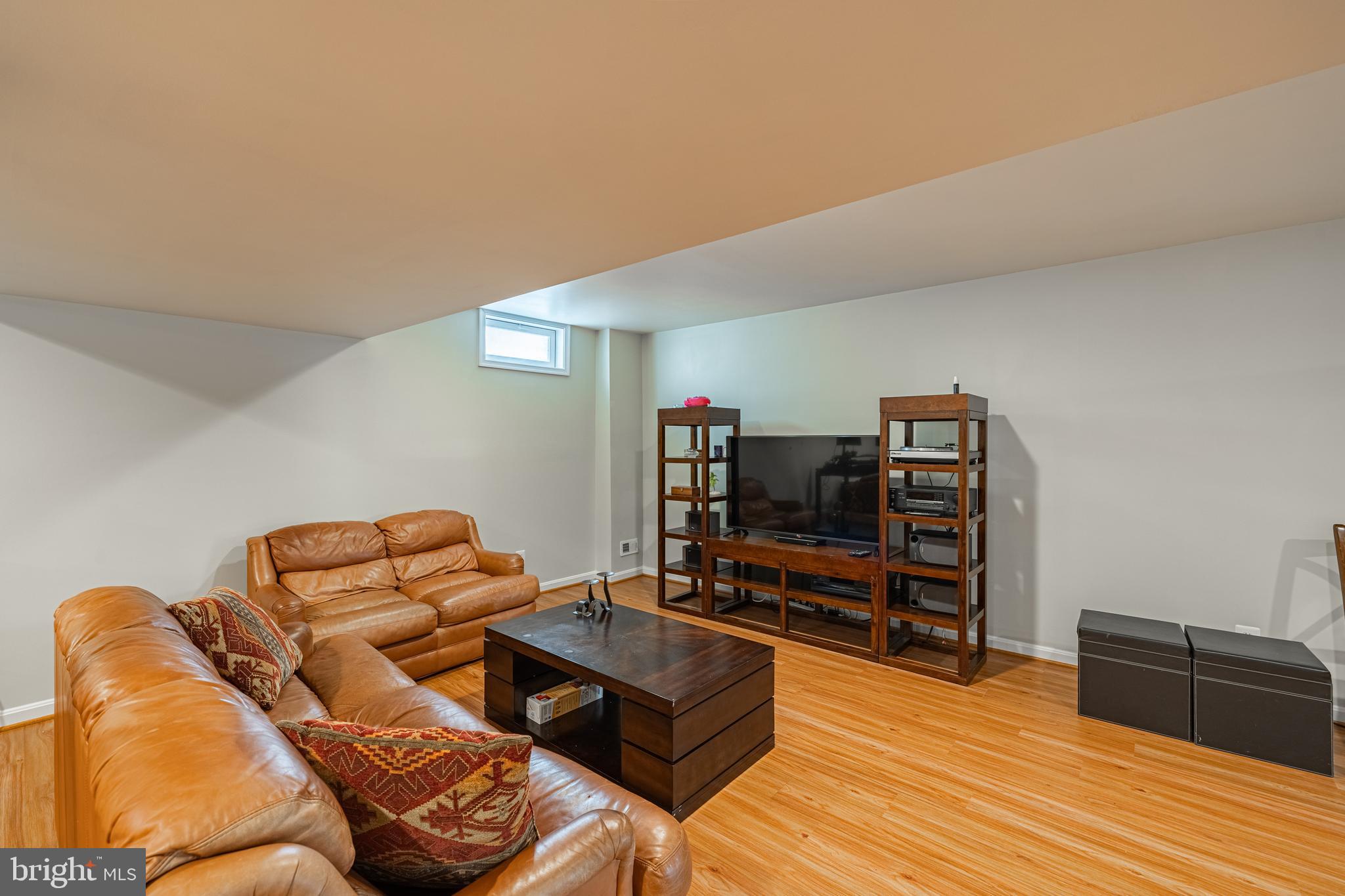 LAUREL HILL - Residential