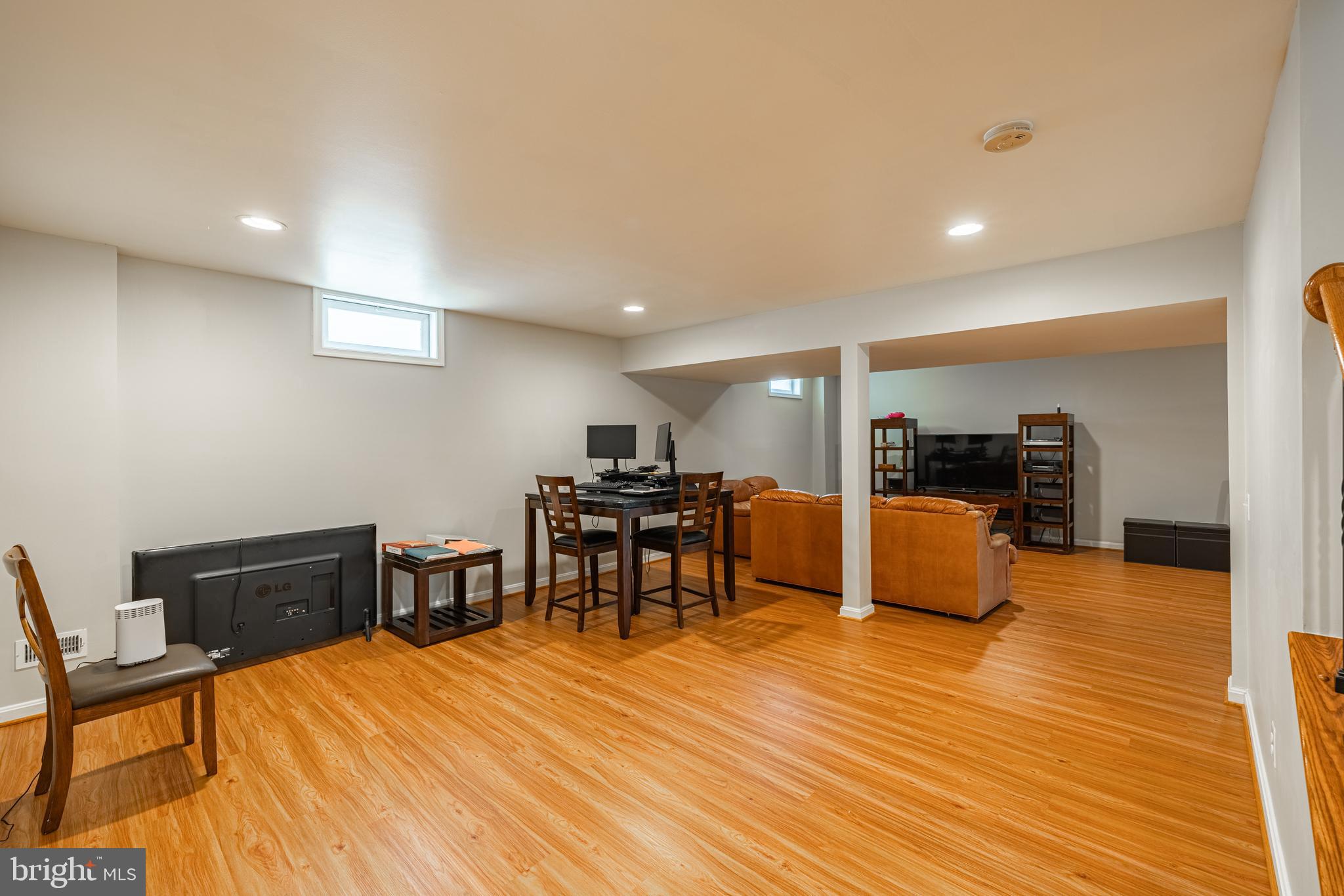 LAUREL HILL - Residential