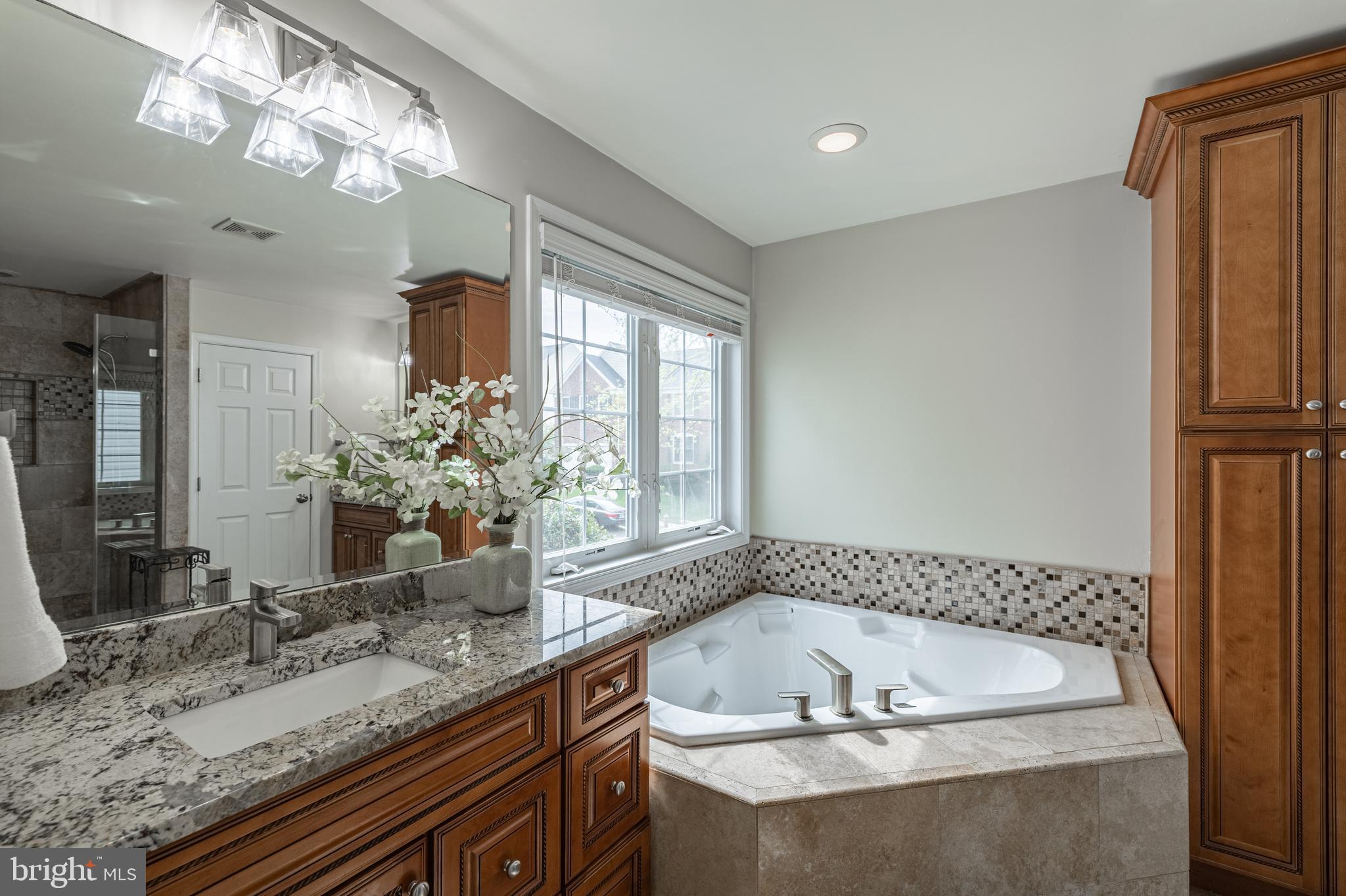 LAUREL HILL - Residential