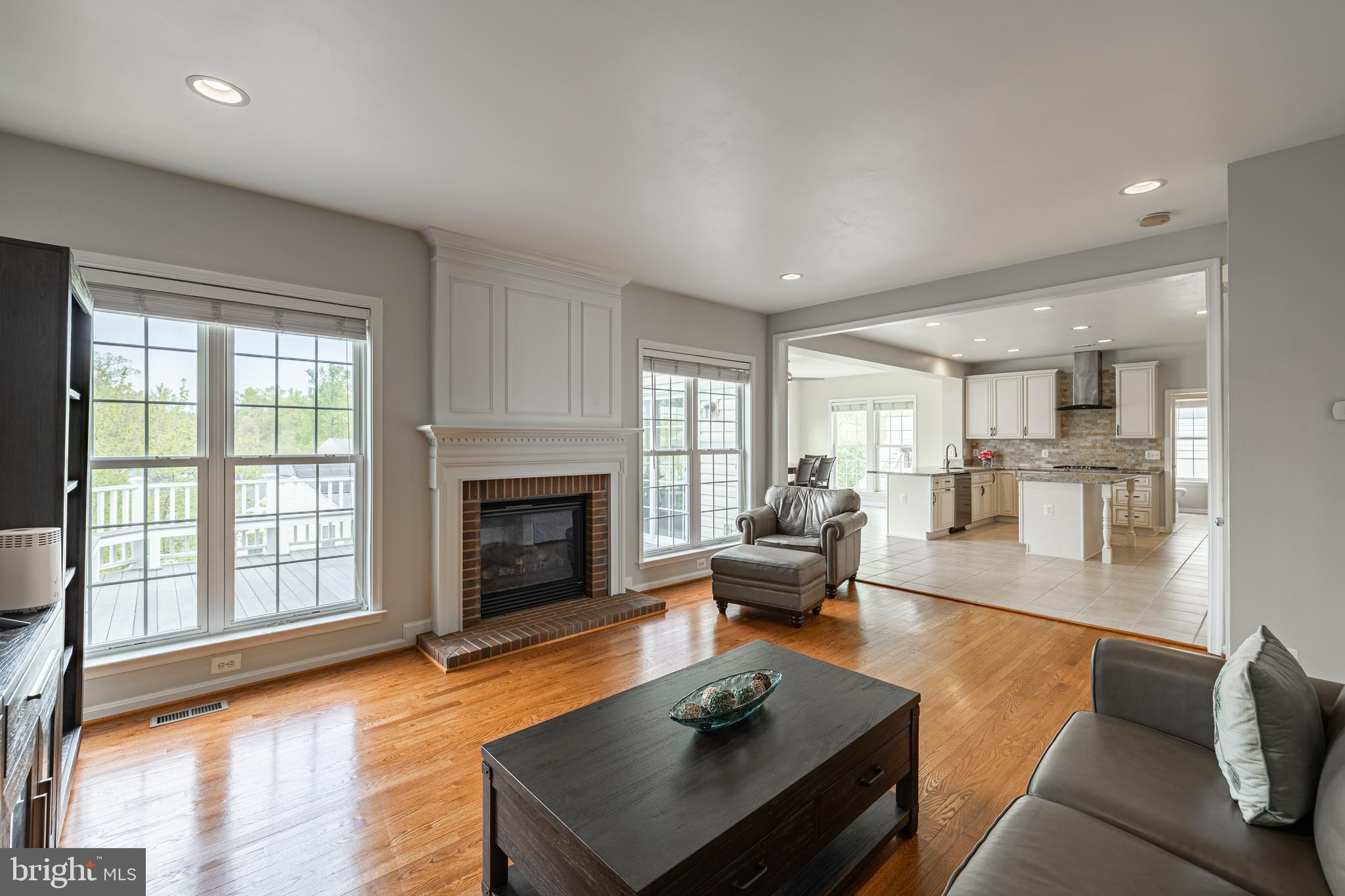 LAUREL HILL - Residential