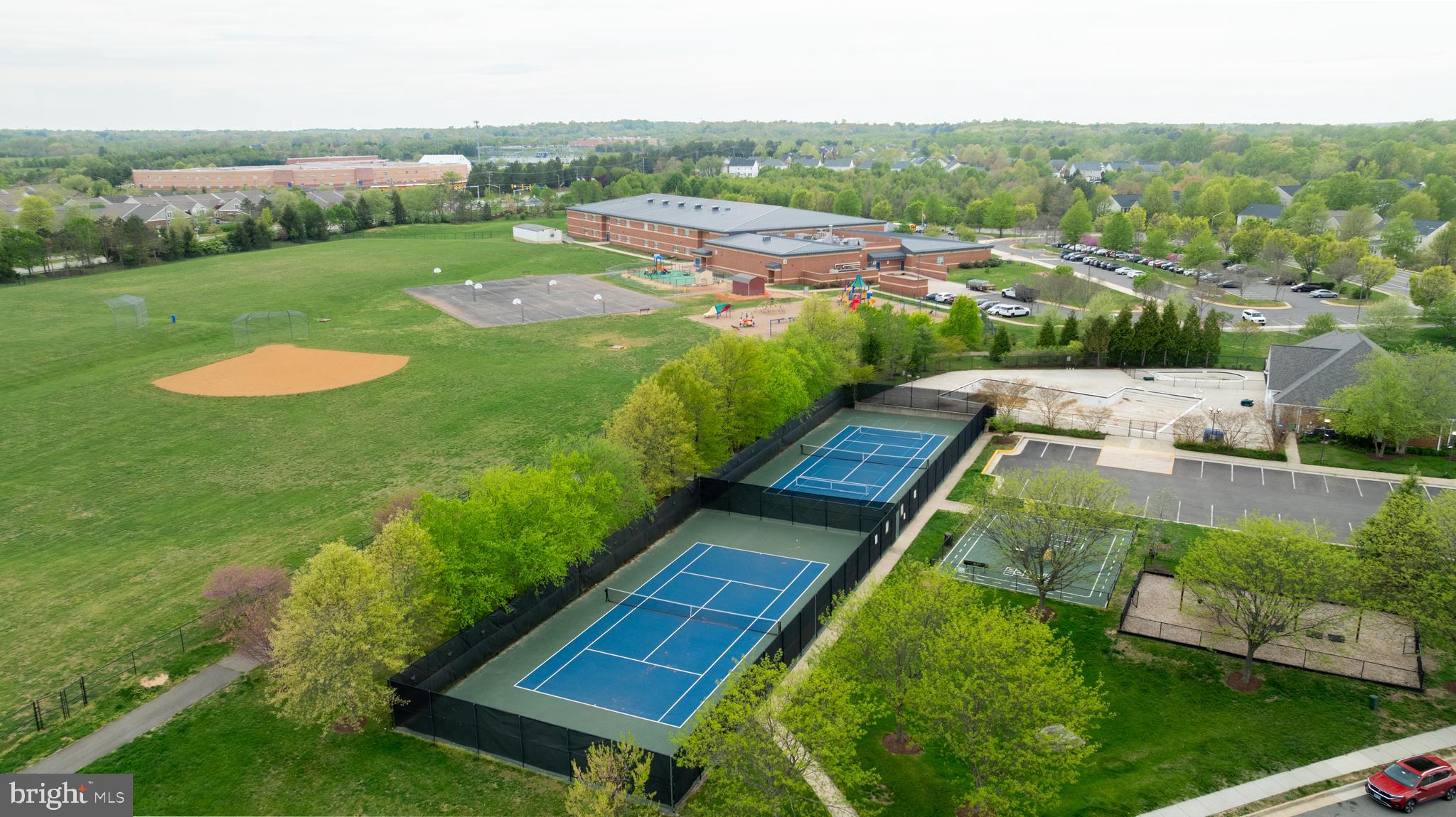 LAUREL HILL - Residential