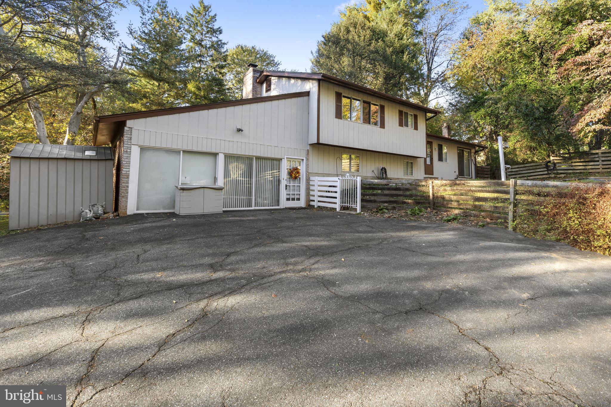 MONTFORD GLEN - Residential