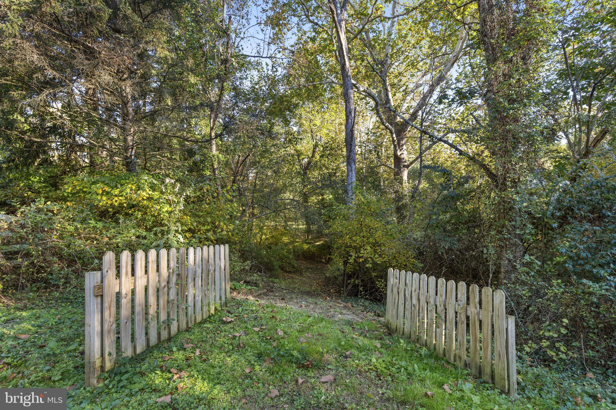 MONTFORD GLEN - Residential