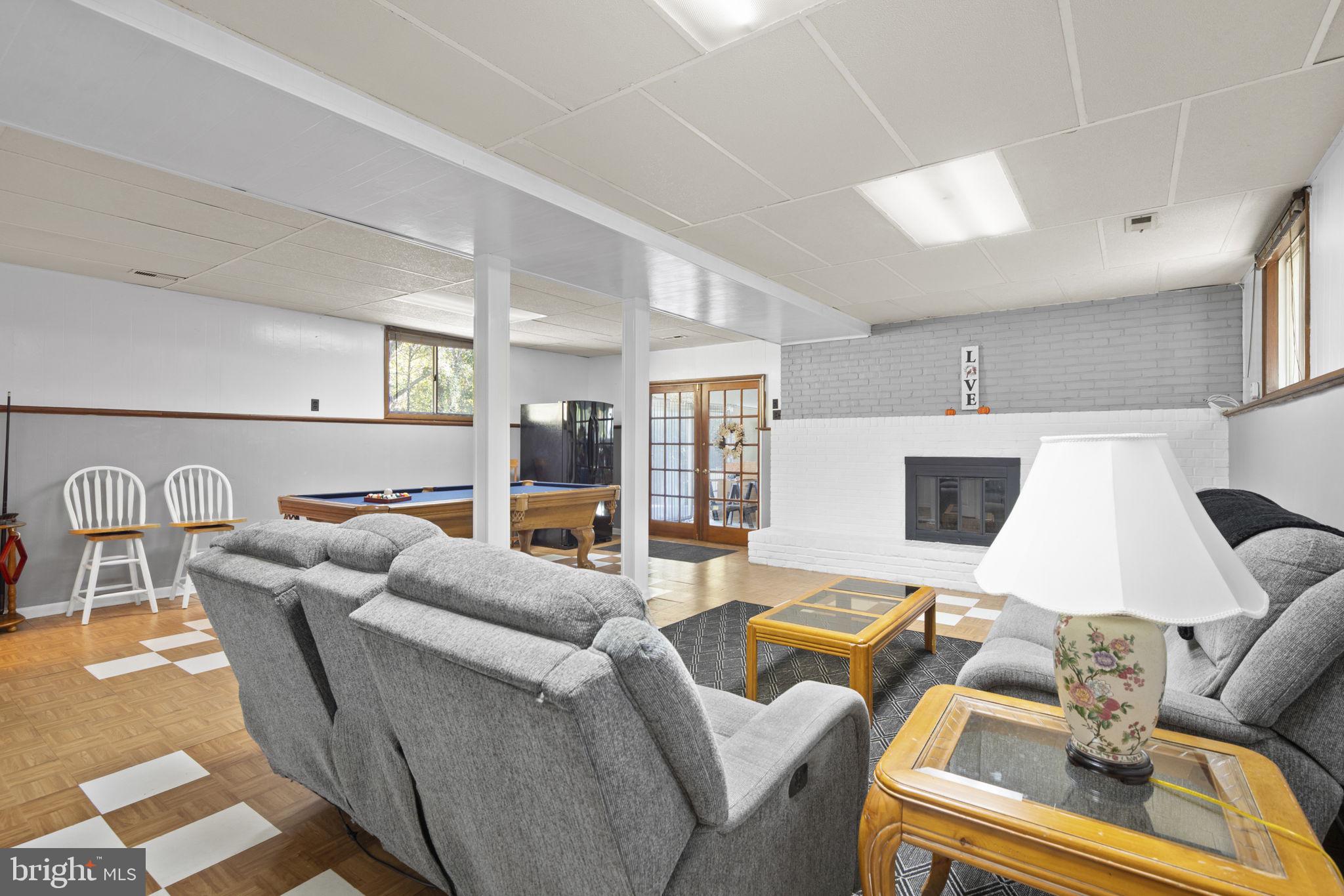 MONTFORD GLEN - Residential