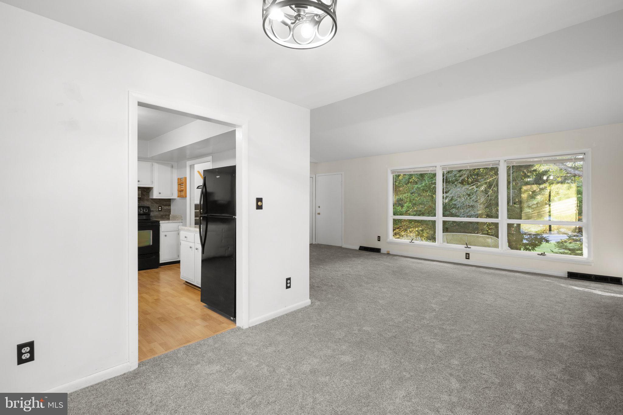 MONTFORD GLEN - Residential