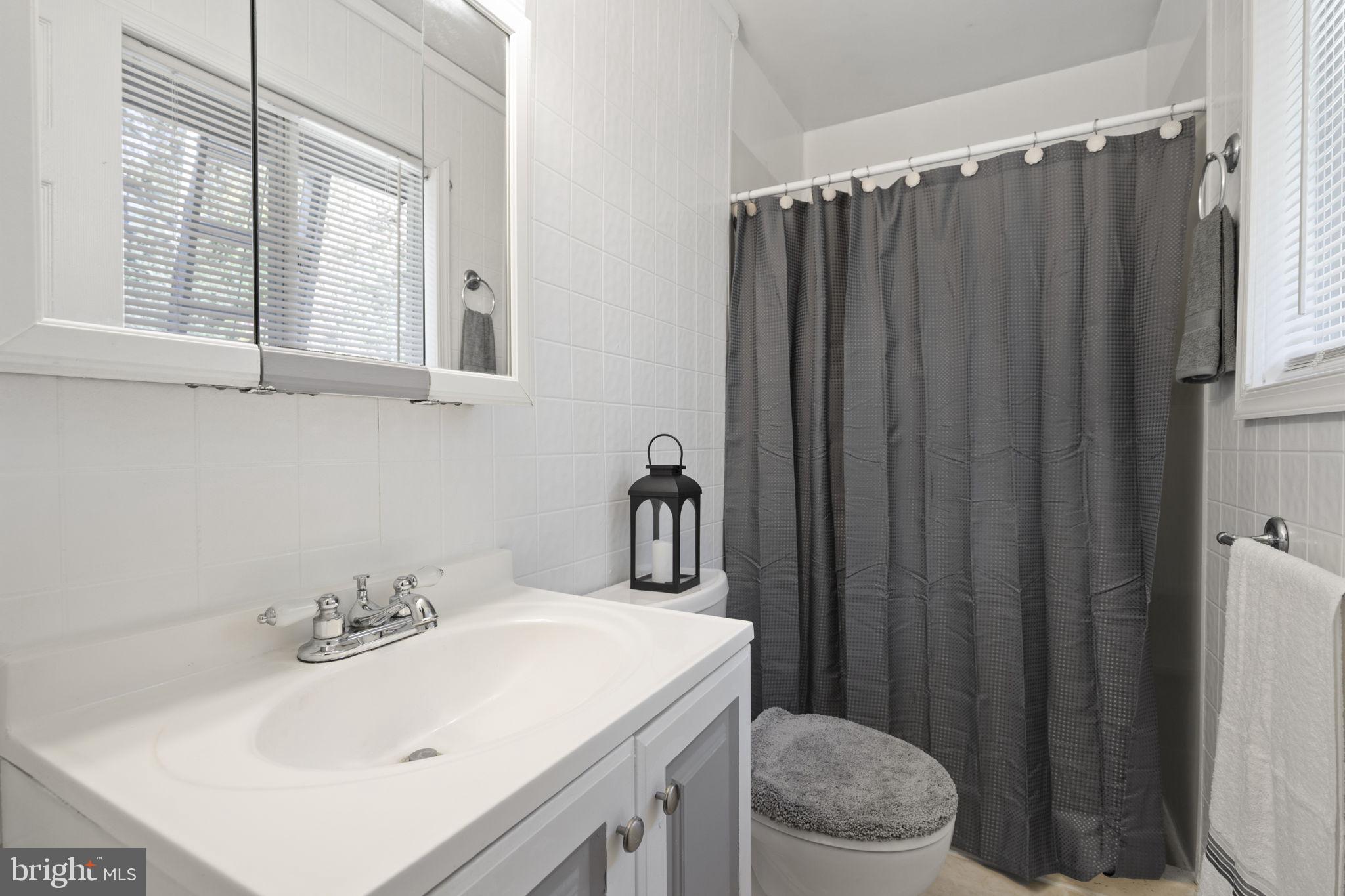 MONTFORD GLEN - Residential