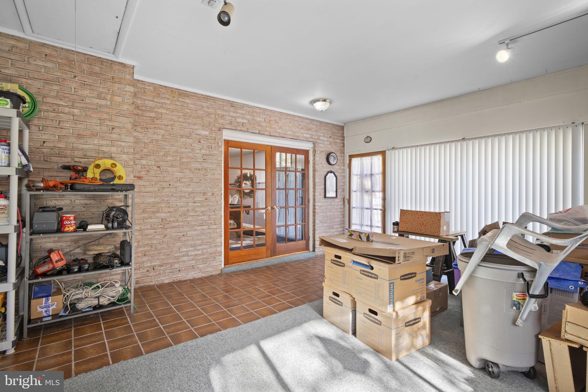 MONTFORD GLEN - Residential