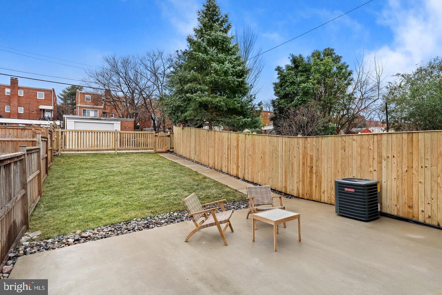 739 KENNEDY STREET NE