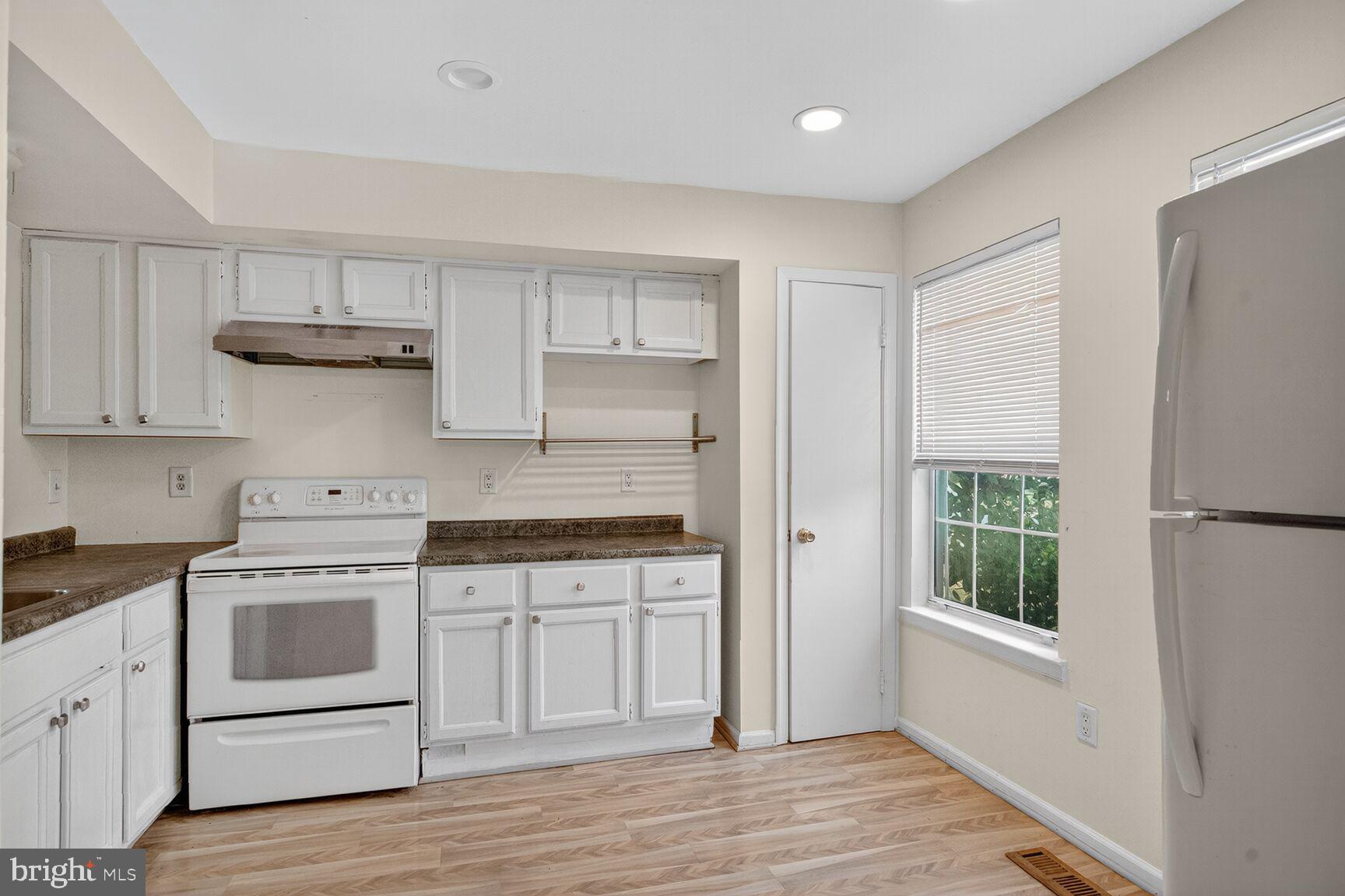 SEQUOIA FARMS - Residential Lease