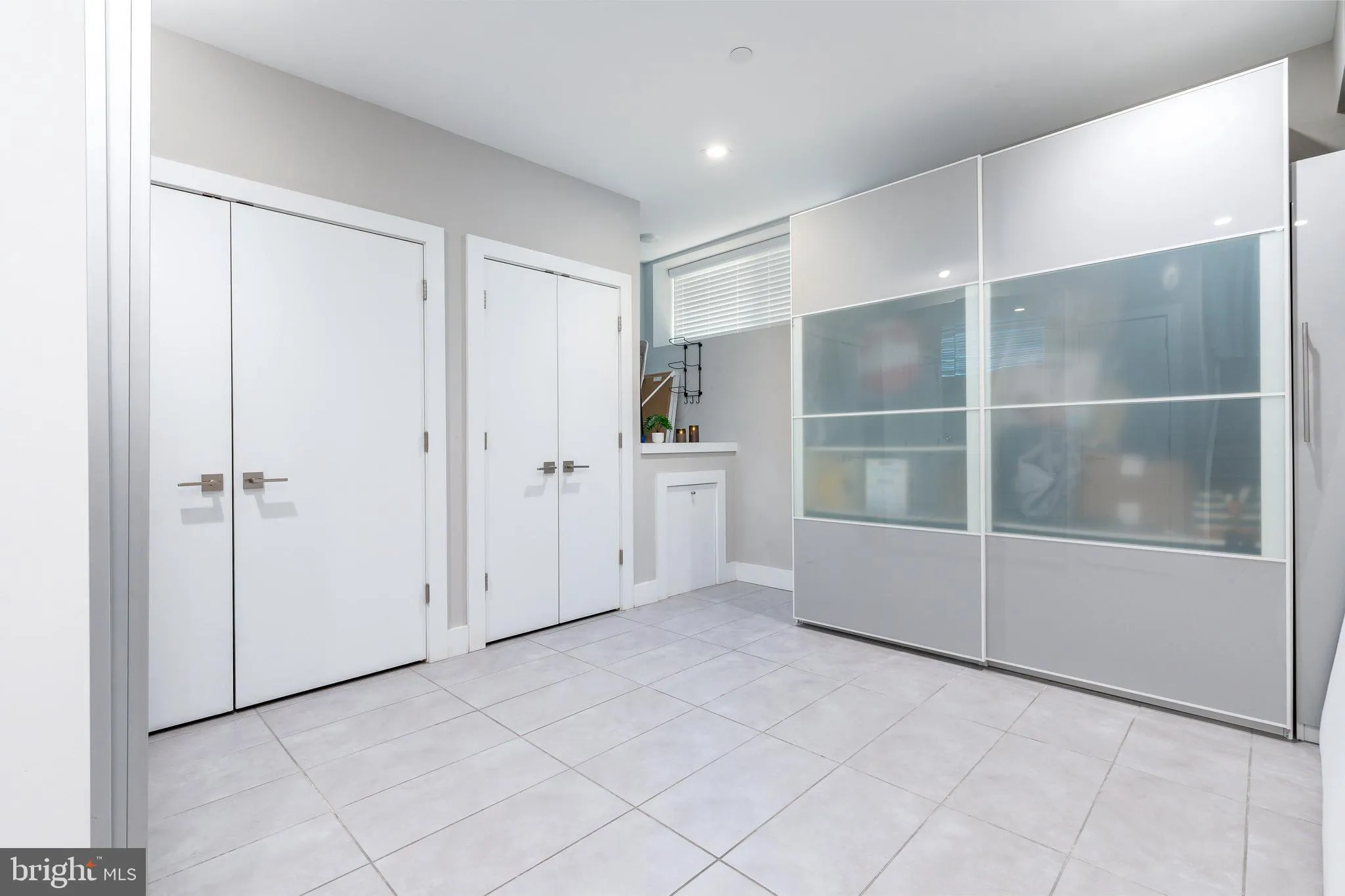 Philadelphia, Pennsylvania 19130, United States, 3 Bedrooms Bedrooms, ,3 BathroomsBathrooms,Residential,Coming Soon,142824