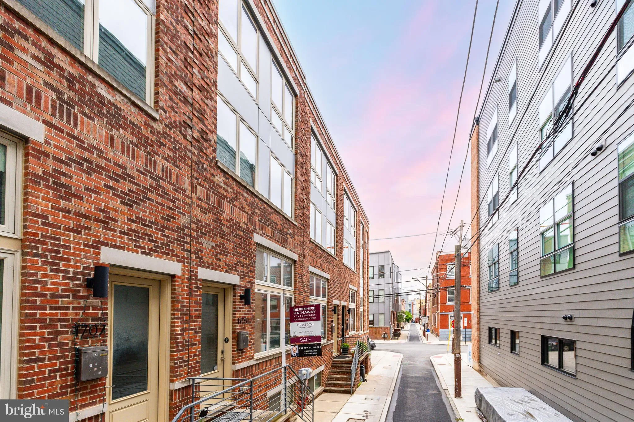 Philadelphia, Pennsylvania 19130, United States, 3 Bedrooms Bedrooms, ,3 BathroomsBathrooms,Residential,Coming Soon,142824