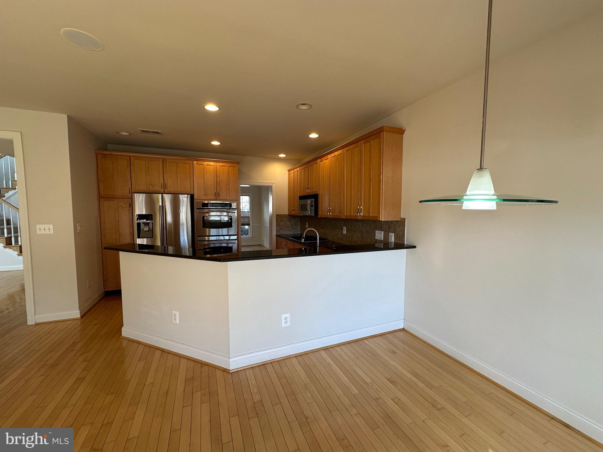 BELMONT COUNTRY CLUB - Residential Lease