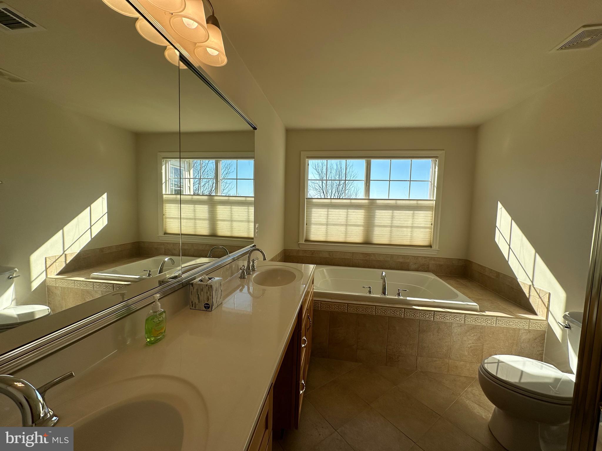 BELMONT COUNTRY CLUB - Residential Lease