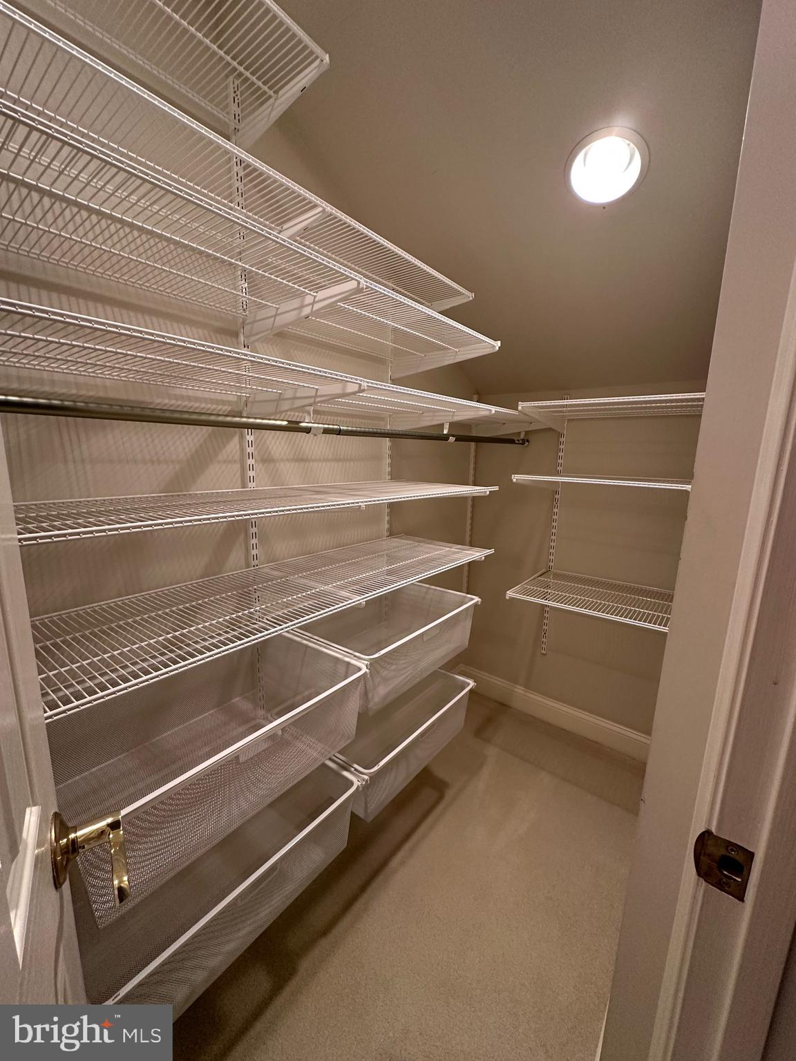 BELMONT COUNTRY CLUB - Residential Lease