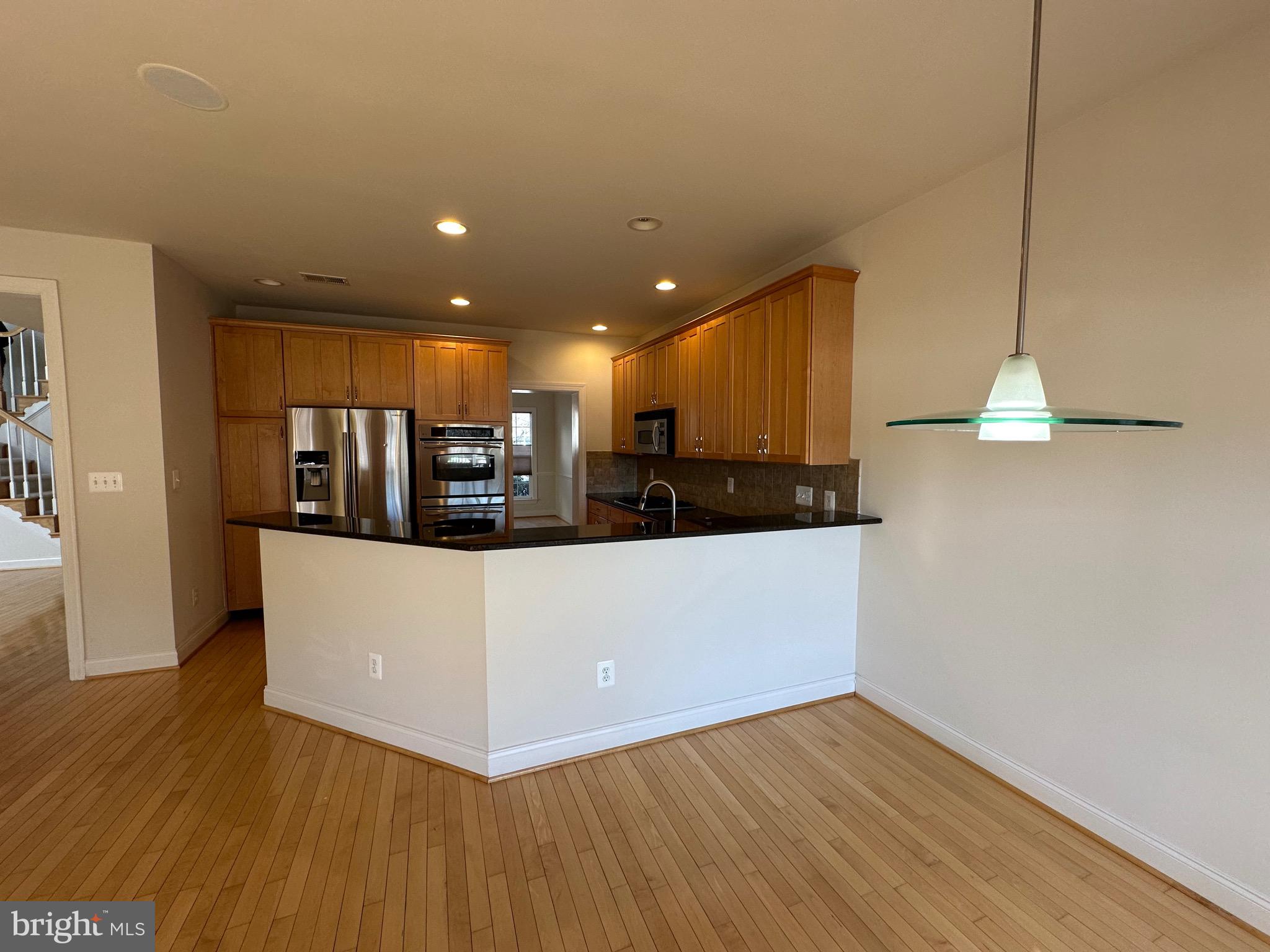 BELMONT COUNTRY CLUB - Residential Lease