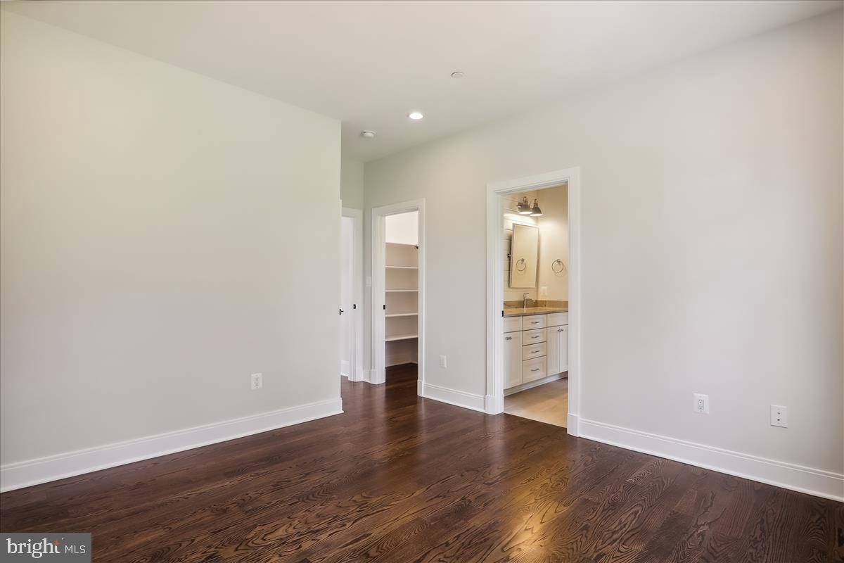 LONE OAK - Residential