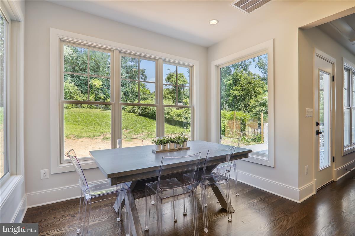 LONE OAK - Residential