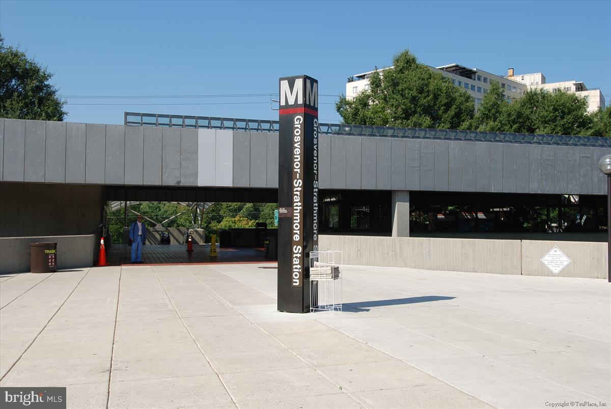 LONE OAK - Residential