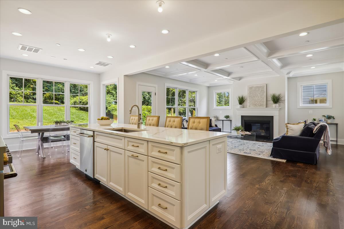 LONE OAK - Residential