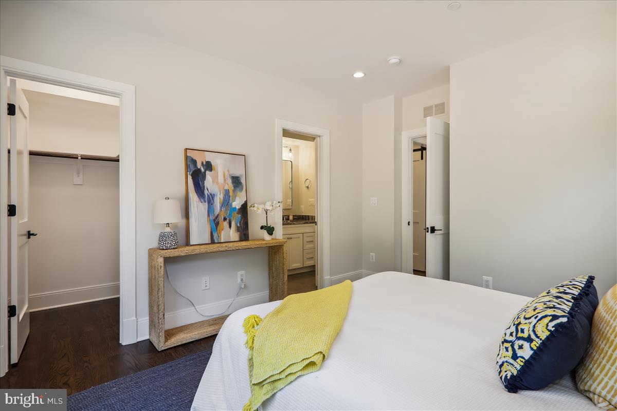 LONE OAK - Residential