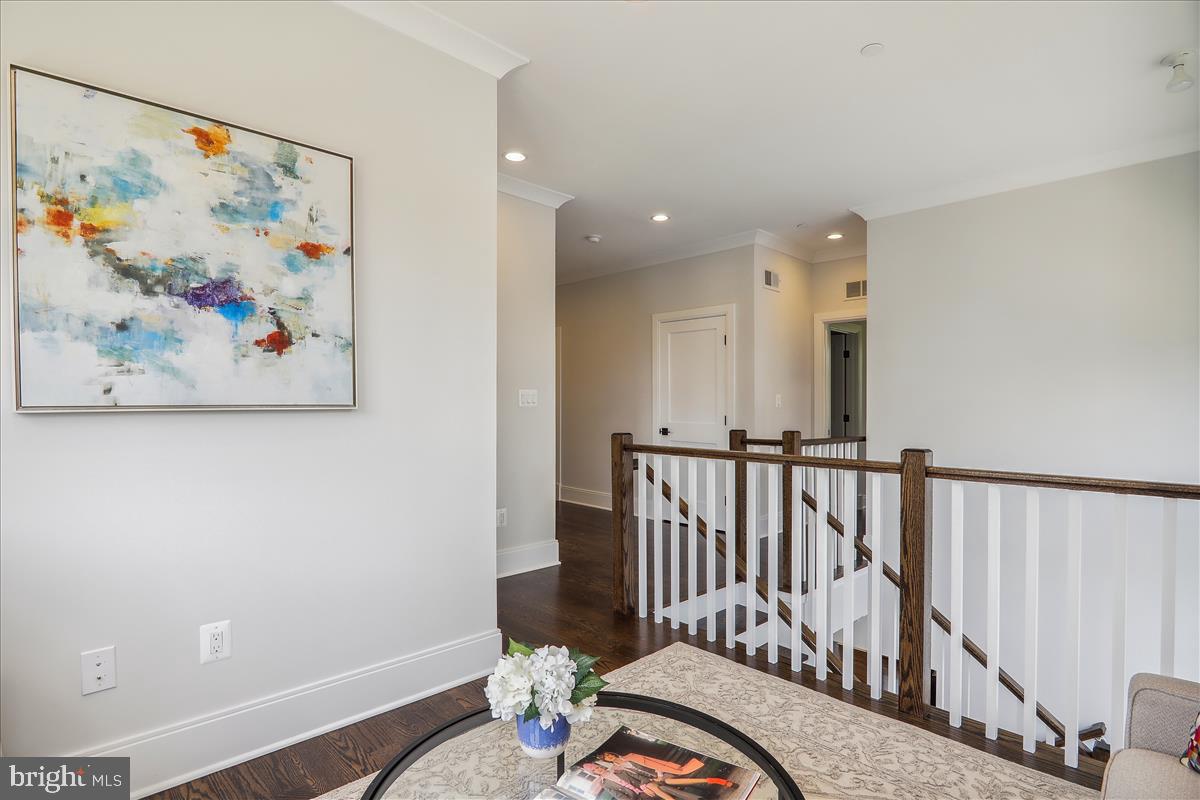 LONE OAK - Residential