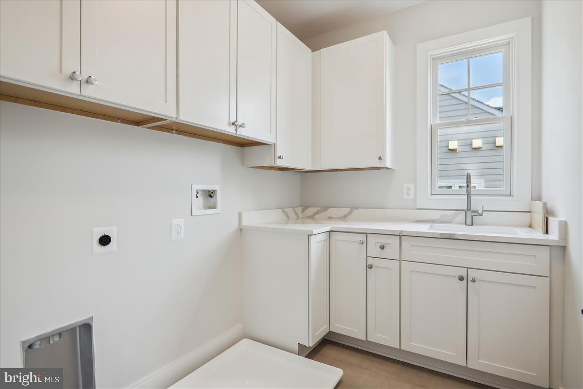 LONE OAK - Residential