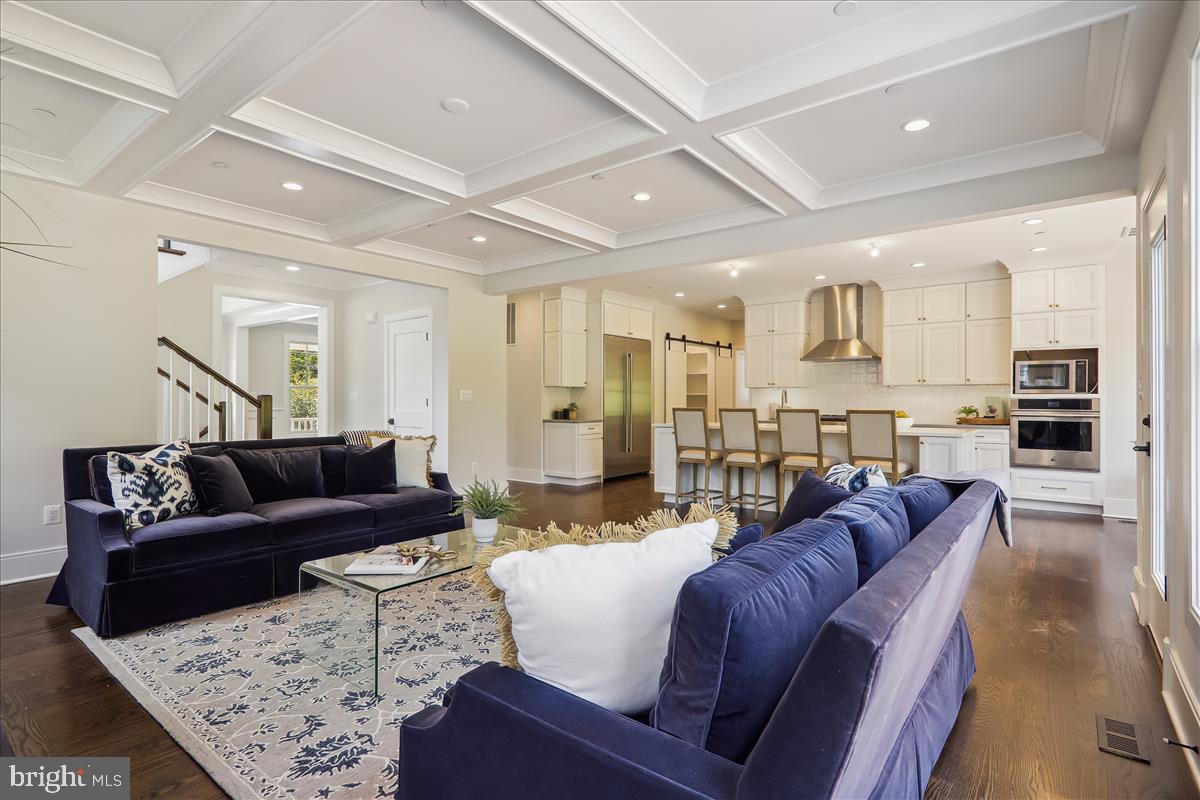 LONE OAK - Residential