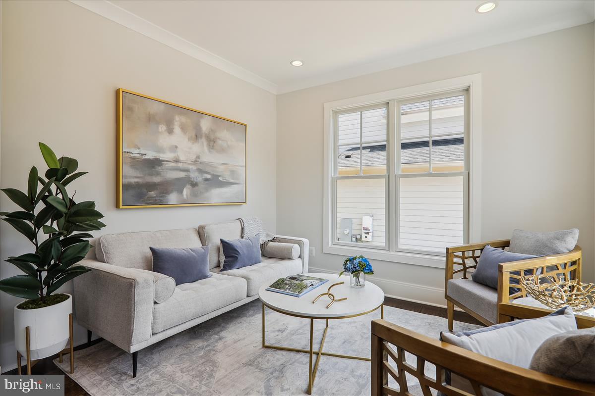 LONE OAK - Residential