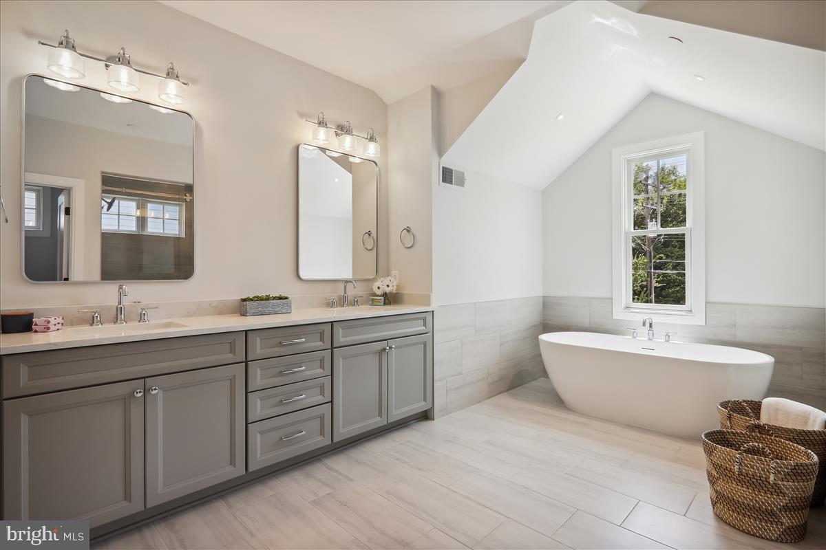 LONE OAK - Residential