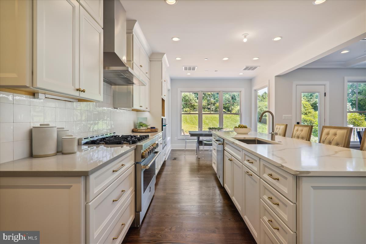 LONE OAK - Residential