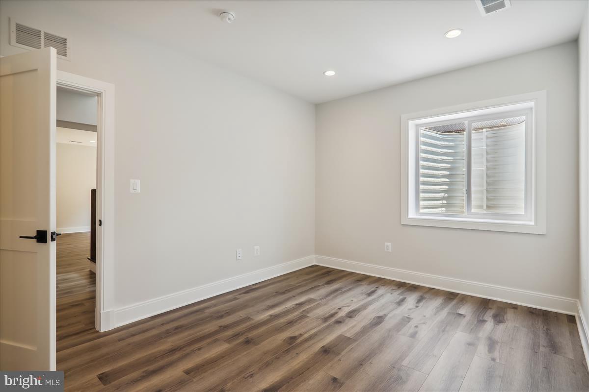 LONE OAK - Residential