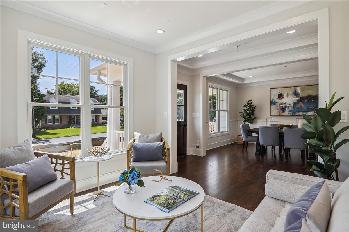 LONE OAK - Residential