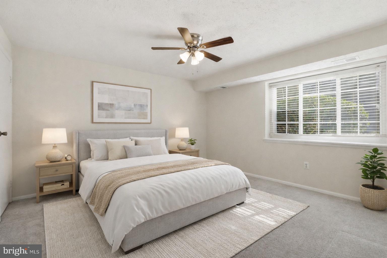 KNOLLS AT NORTH LAKE CONDOMINIUM - Residential