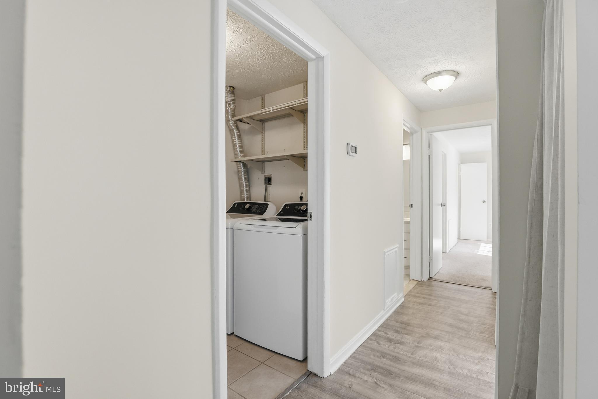 KNOLLS AT NORTH LAKE CONDOMINIUM - Residential