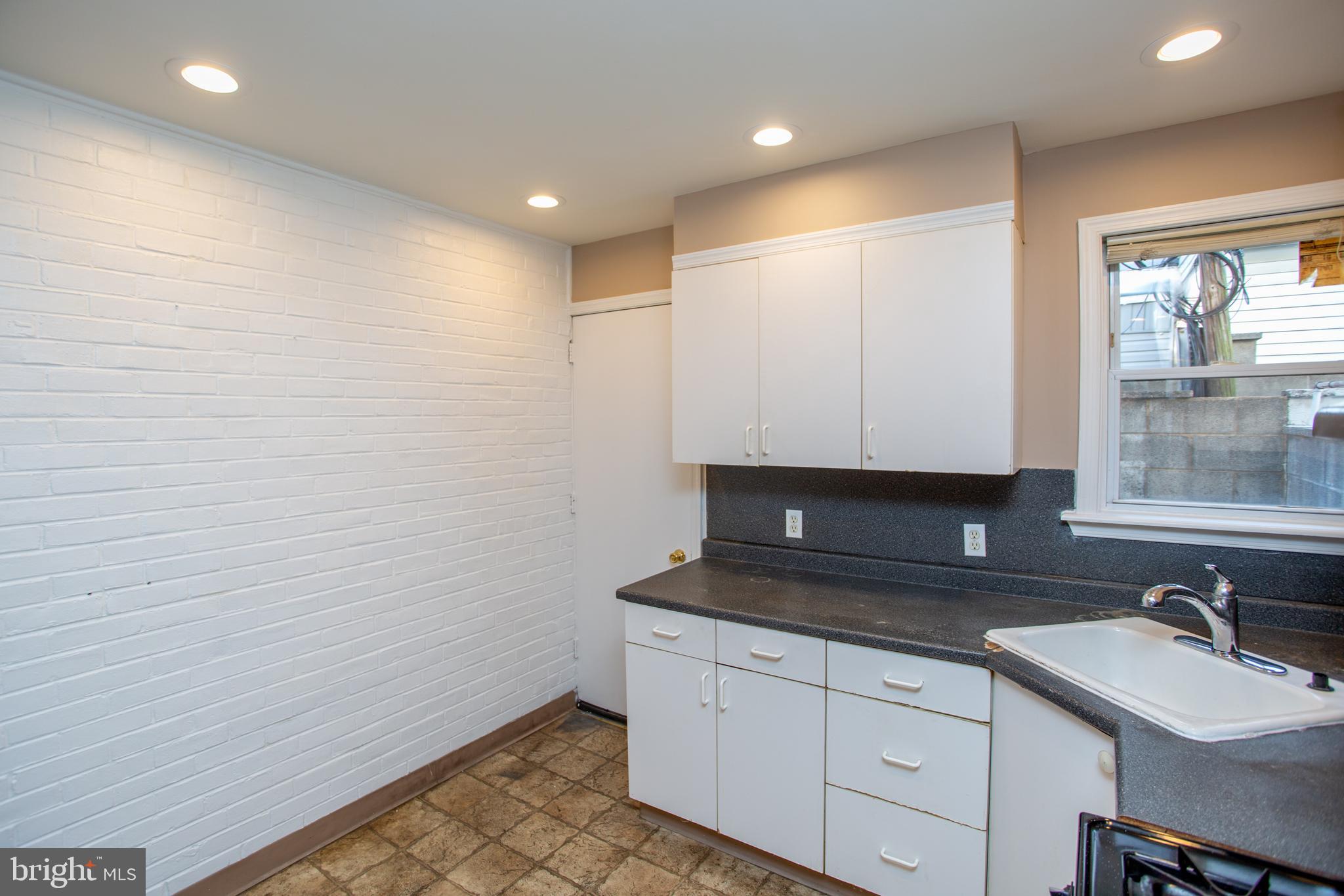 LOWER MOYAMENSING - Residential