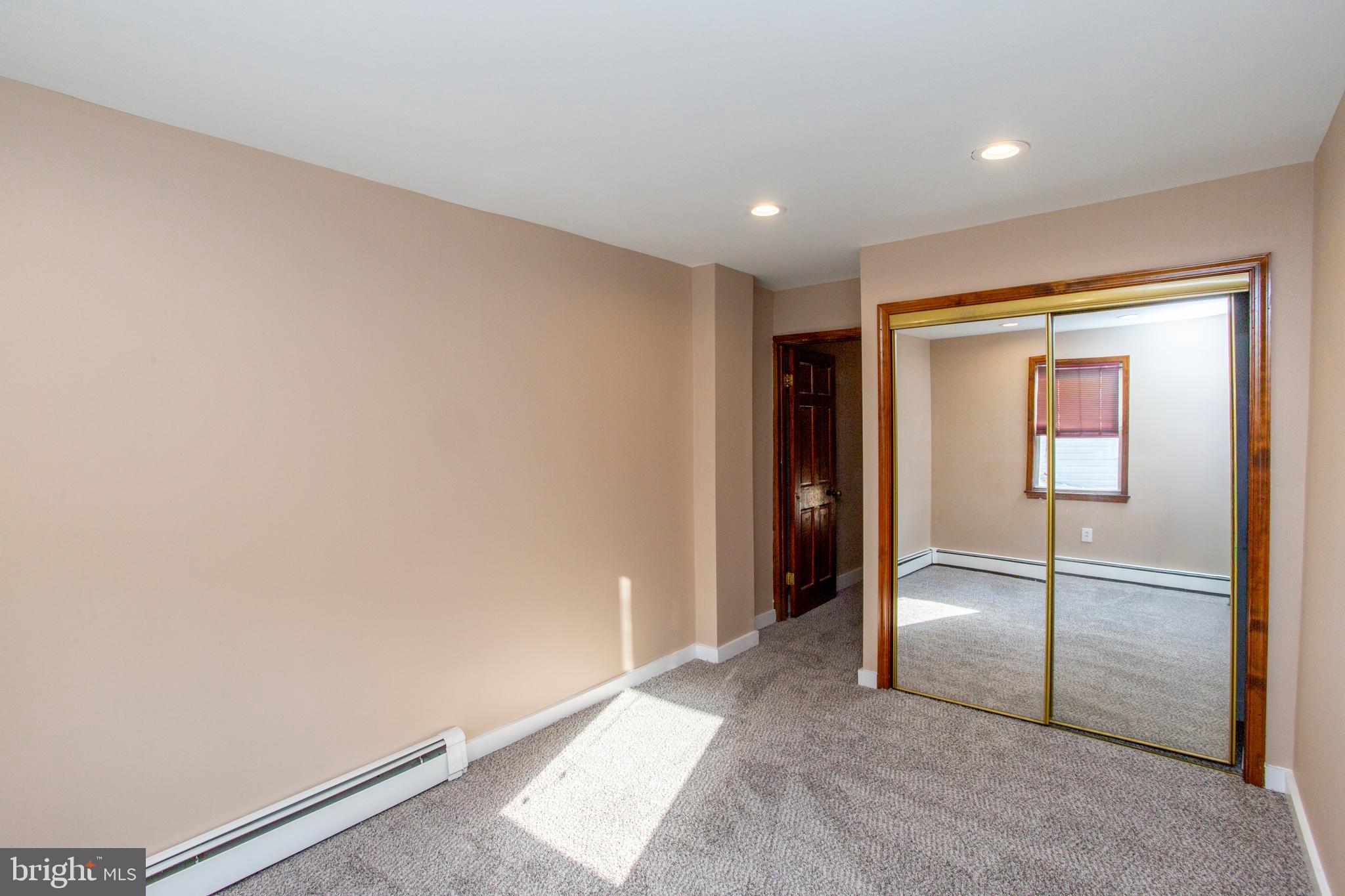 LOWER MOYAMENSING - Residential