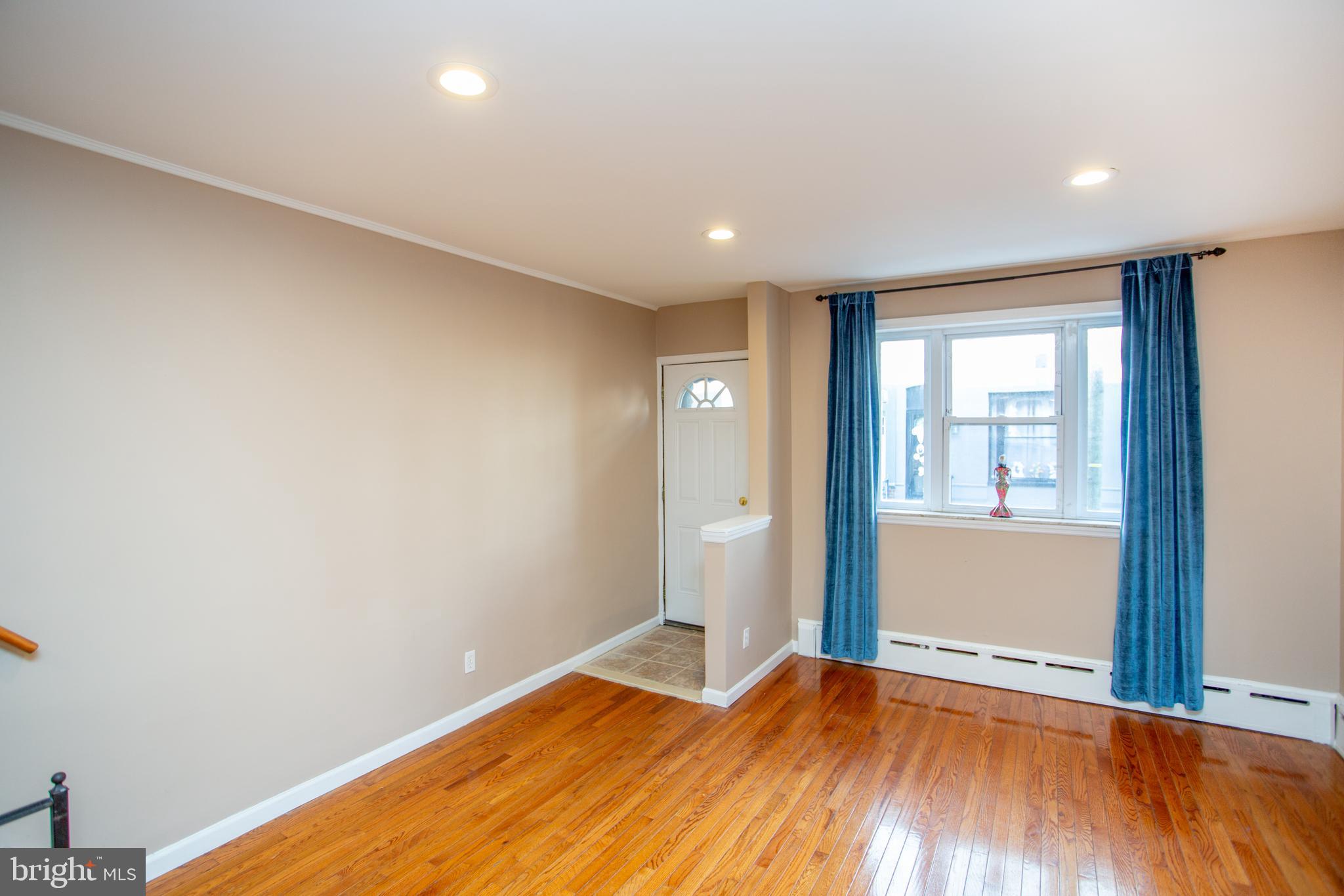 LOWER MOYAMENSING - Residential