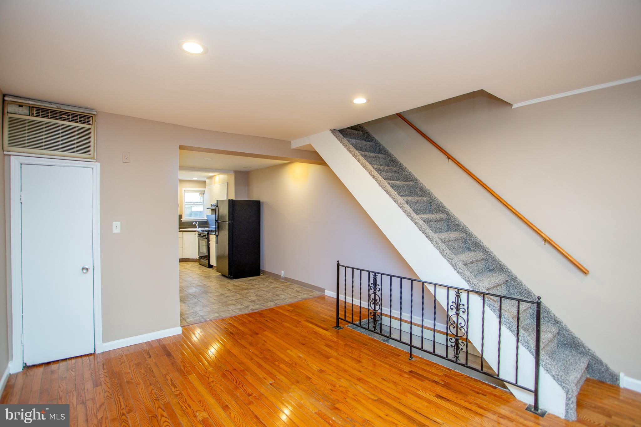 LOWER MOYAMENSING - Residential