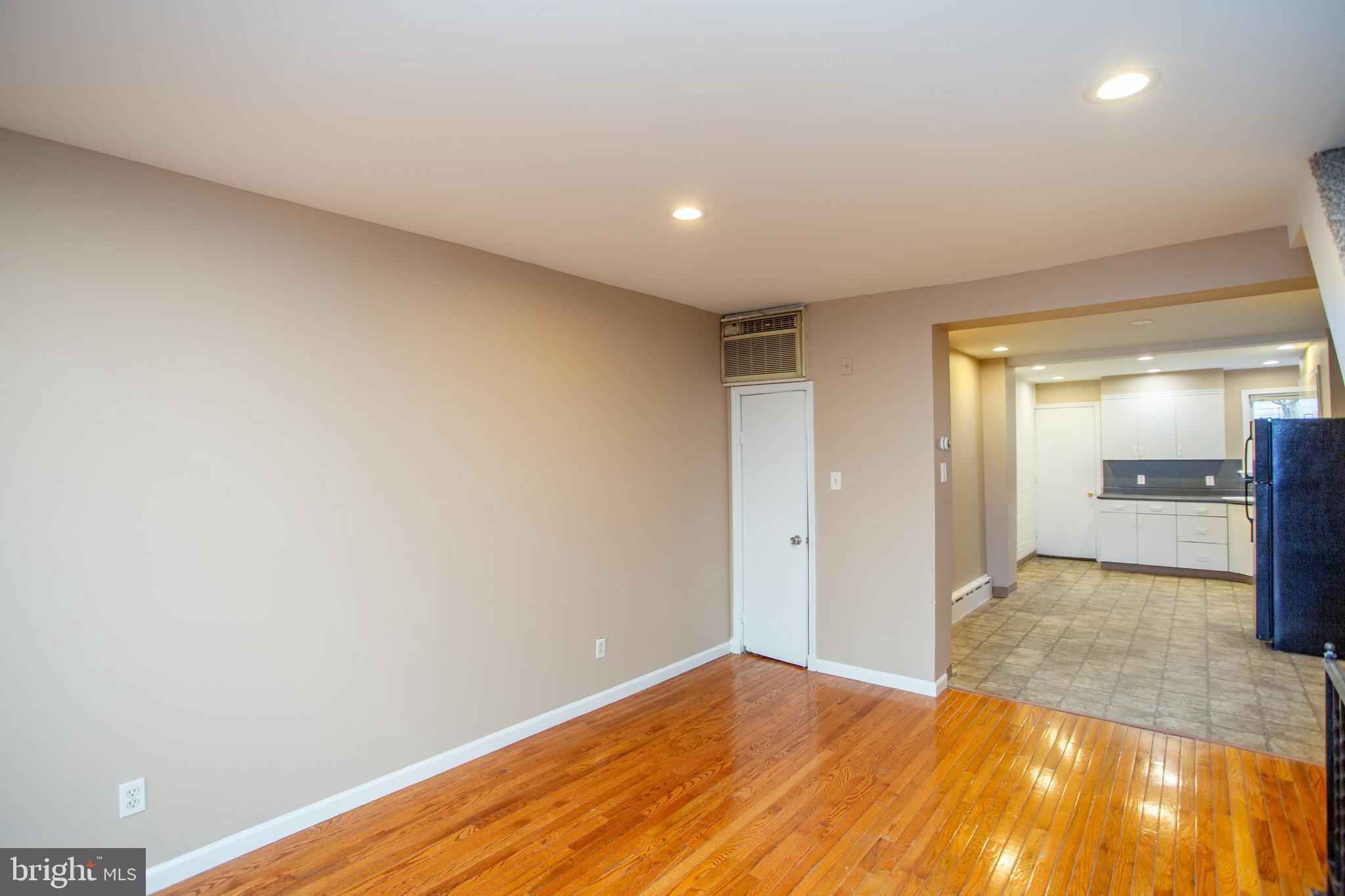 LOWER MOYAMENSING - Residential